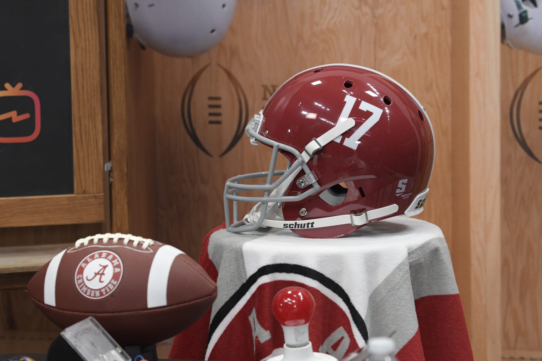 SAN JOSE, CA - JANUARY 05: The Alabama Crimson Tide helmet on display during the Alabama Crimson Tide's Media Day for the College Football Playoff National Championship on January 5, 2019, at the SAP Center in San Jose, CA. (Photo by Douglas Stringer/Icon Sportswire via Getty Images)