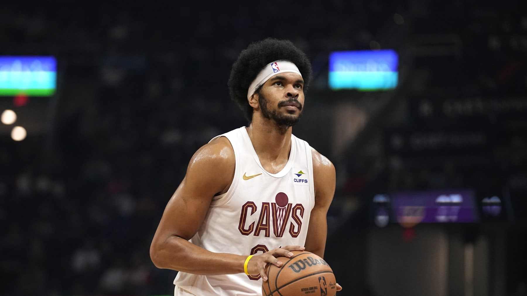 Cleveland Cavaliers center Jarrett Allen (31) during an NBA basketball game against the Houston Rockets, Monday, Dec. 18, 2023, in Cleveland. (AP Photo/Sue Ogrocki)