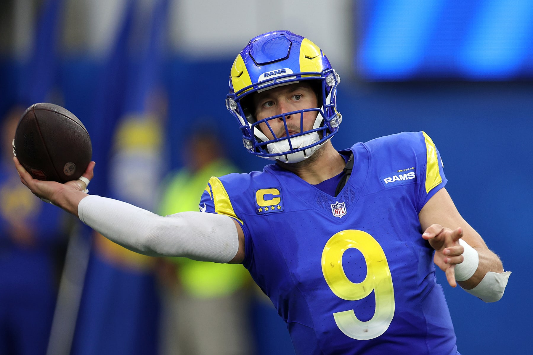 INGLEWOOD, CALIFORNIA - DECEMBER 17: Matthew Stafford #9 of the Los Angeles Rams throws during the second half of the game against Washington Commanders at SoFi Stadium on December 17, 2023 in Inglewood, California. (Photo by Harry How/Getty Images)