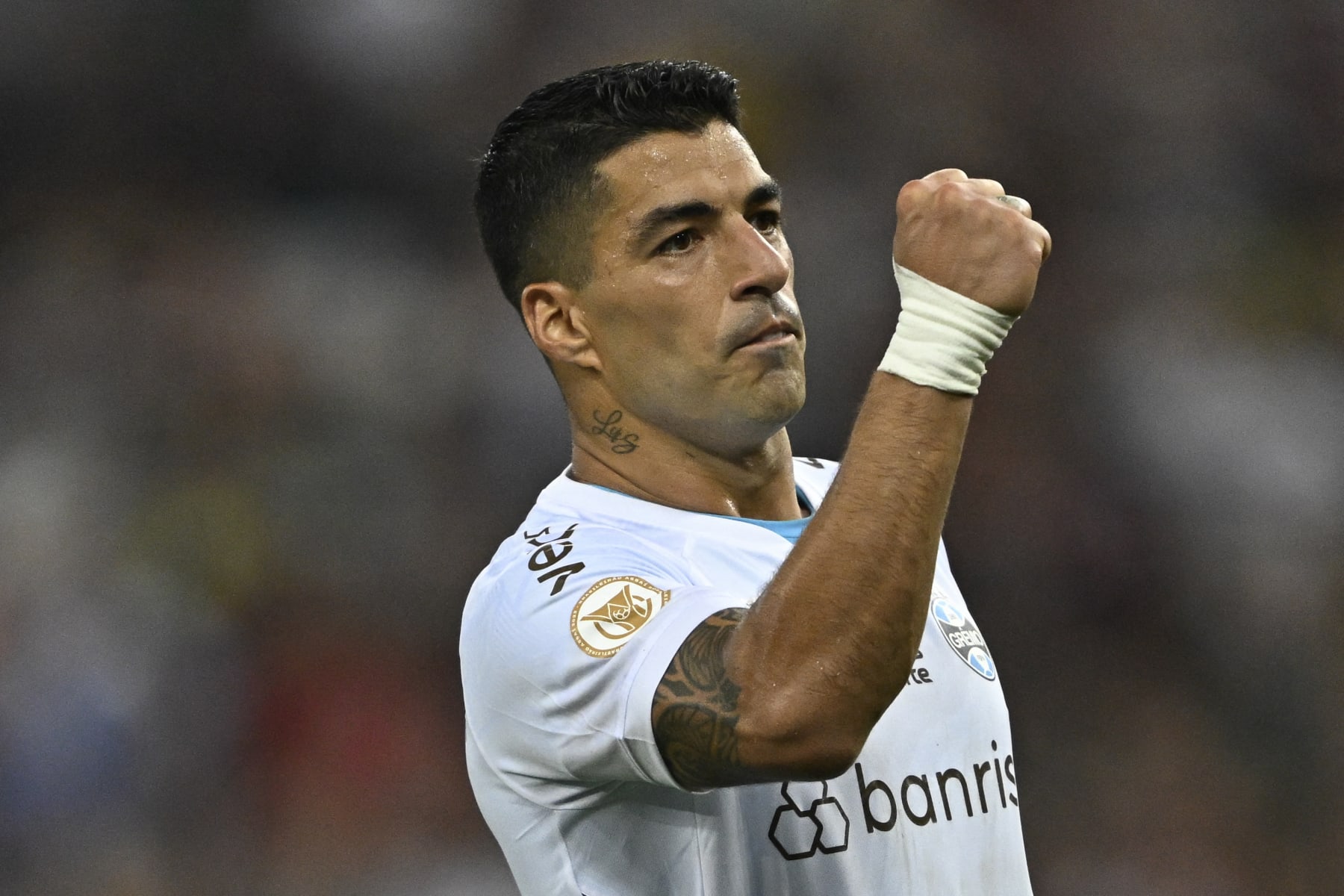 TOPSHOT - Gremio's forward Uruguayan Luis Suarez celebrates after scoring during the Brazilian Championship football match between Fluminense and Gremio at the Maracana Stadium in Rio de Janeiro, Brazil, on December 6, 2023. (Photo by MAURO PIMENTEL / AFP) (Photo by MAURO PIMENTEL/AFP via Getty Images)