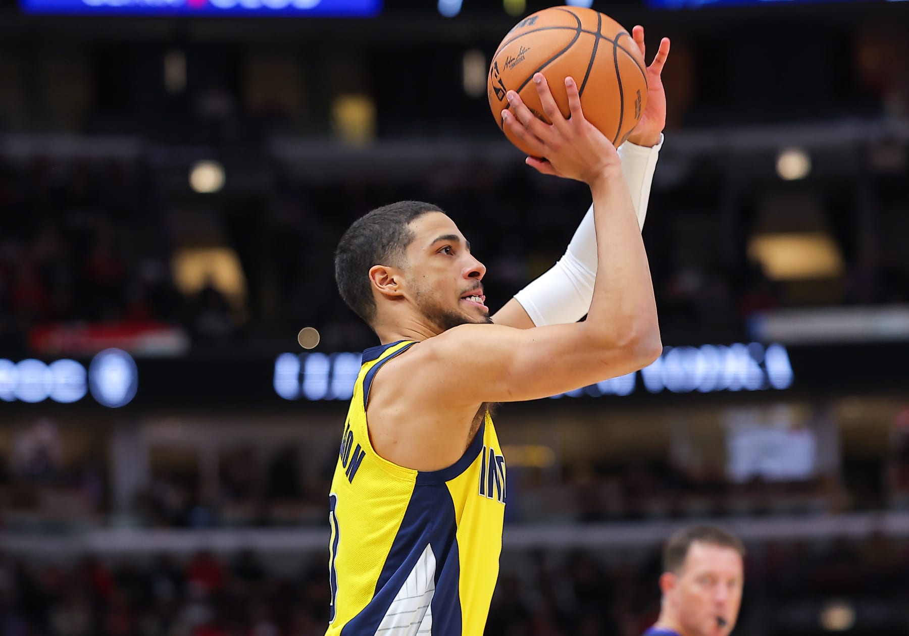 CHICAGO, IL - DECEMBER 28: Tyrese Haliburton #0 of the Indiana Pacers shoots a 3-point basket during the first half against the Chicago Bulls at the at United Center on December 28, 2023 in Chicago, Illinois. (Photo by Melissa Tamez/Icon Sportswire via Getty Images)