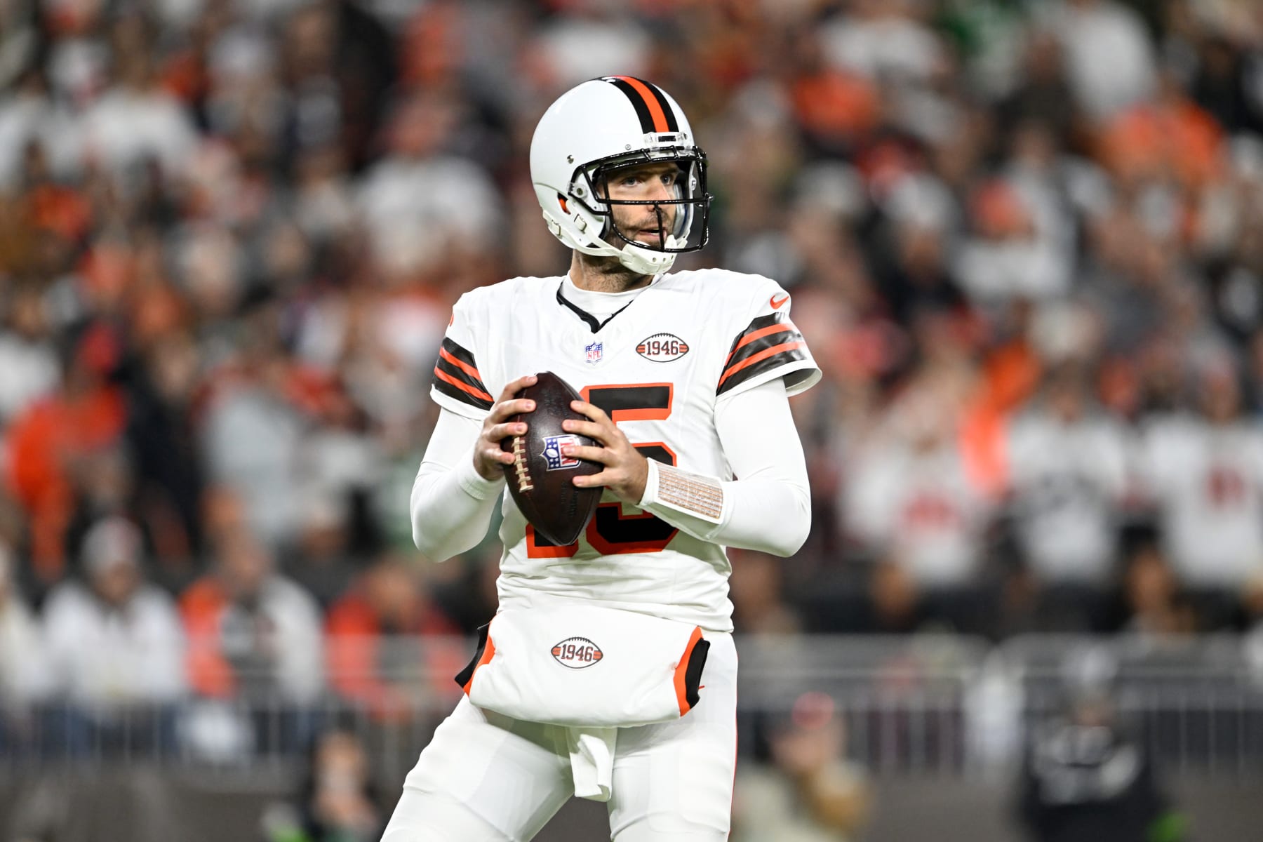 CLEVELAND, OHIO - DECEMBER 28: Joe Flacco #15 of the Cleveland Browns looks to pass during the first half against the New York Jets at Cleveland Browns Stadium on December 28, 2023 in Cleveland, Ohio. (Photo by Nick Cammett/Diamond Images via Getty Images)