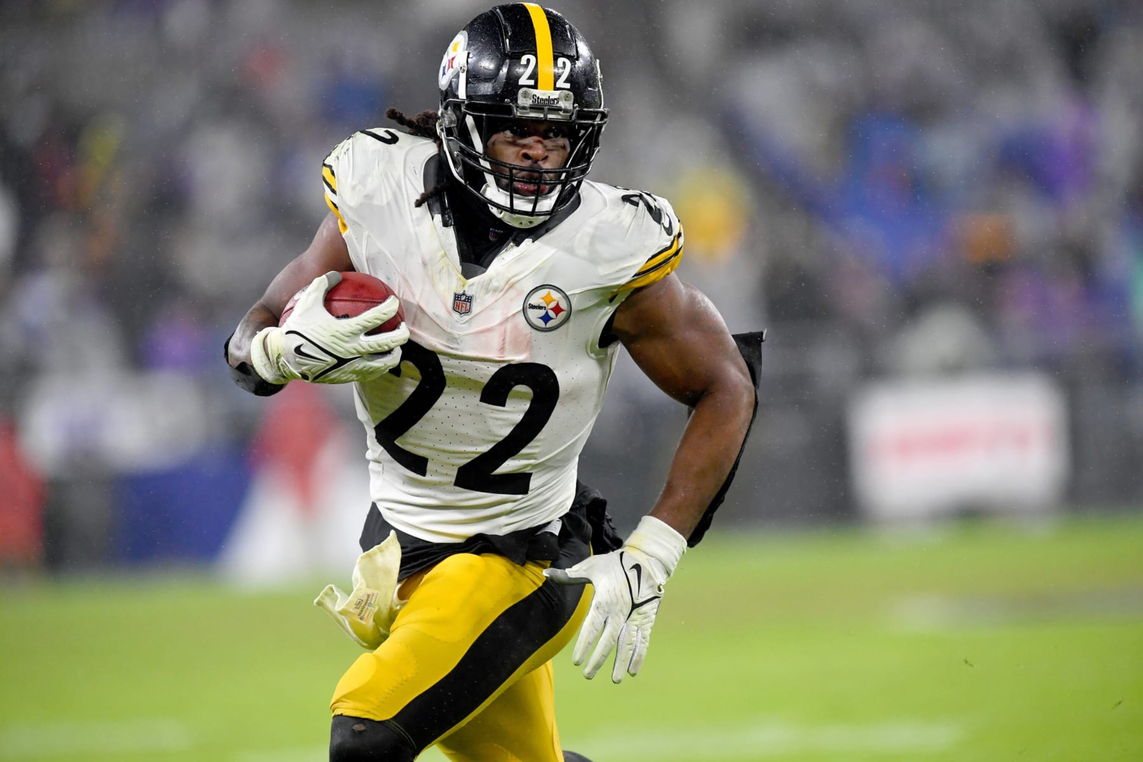 BALTIMORE, MD - JANUARY 06: Steelers running back Najee Harris (22) runs the ball near the Ravens goal line during the Pittsburgh Steelers versus Baltimore Ravens NFL game at M&T Bank Stadium on January 6, 2024 in Baltimore, MD. (Photo by Randy Litzinger/Icon Sportswire via Getty Images)