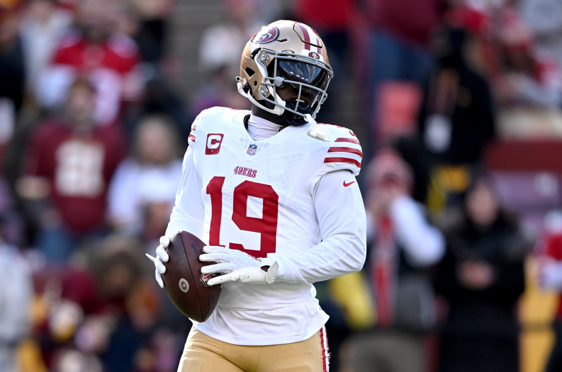 LANDOVER, MARYLAND - DECEMBER 31: Deebo Samuel #19 of the San Francisco 49ers warms up before the game against the Washington Commanders at FedExField on December 31, 2023 in Landover, Maryland. (Photo by G Fiume/Getty Images)