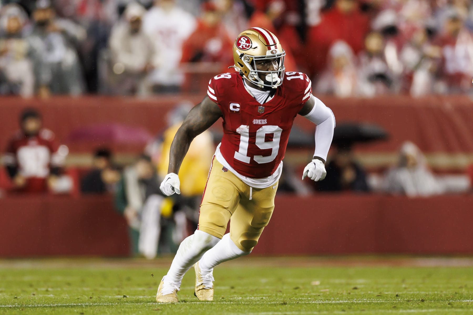 SANTA CLARA, CALIFORNIA - JANUARY 20: Deebo Samuel #19 of the San Francisco 49ers runs a route during an NFC divisional round playoff football game against the Green Bay Packers at Levi's Stadium on January 20, 2024 in Santa Clara, California. (Photo by Ryan Kang/Getty Images)