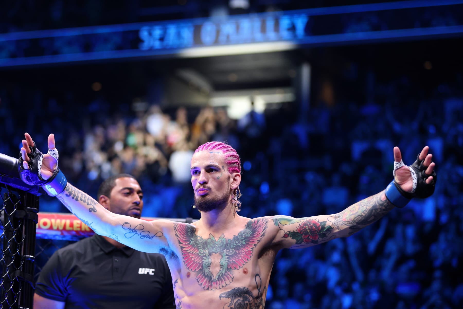 Sean O'Malley gets ready to face Aljamain Sterling