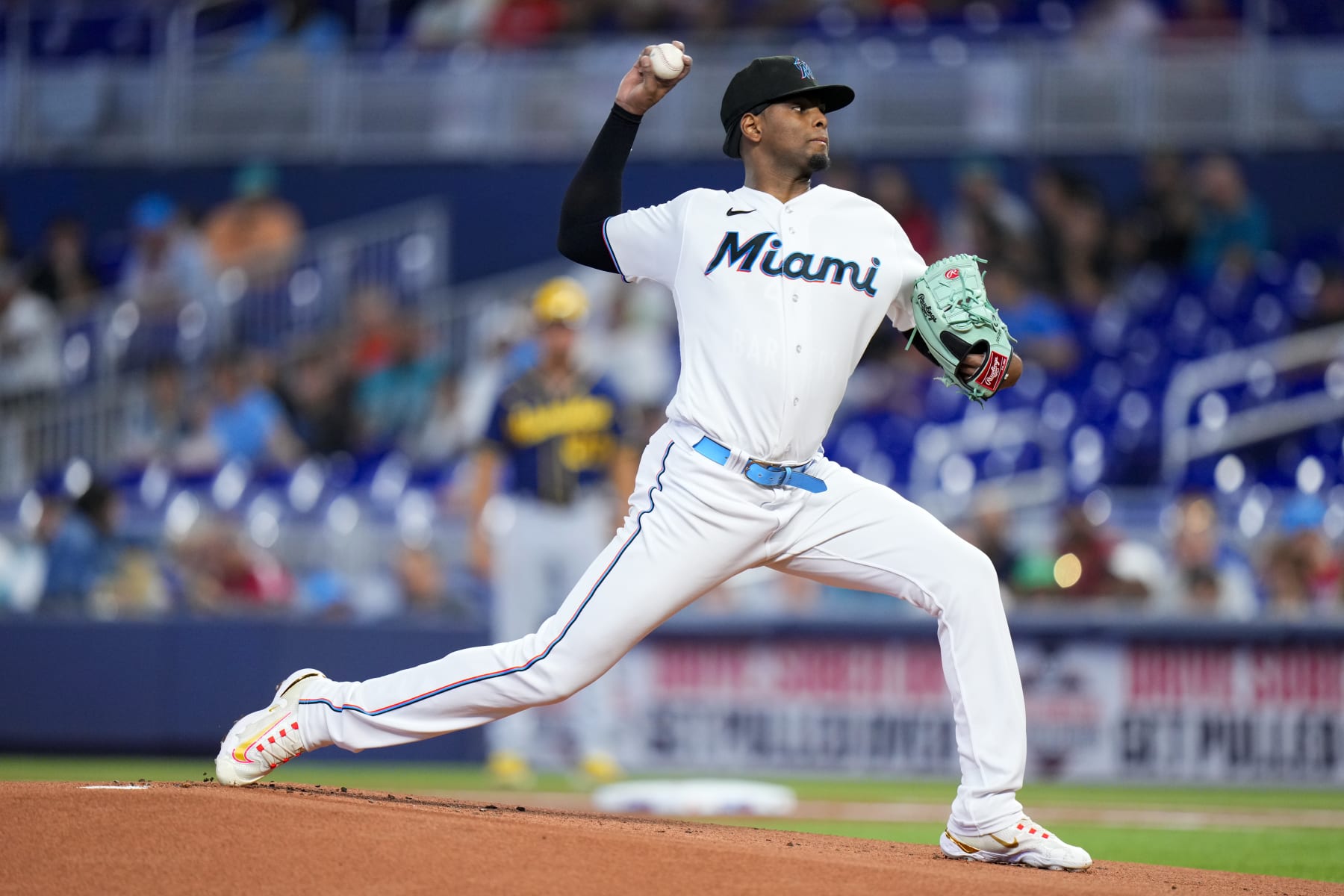 MIAMI, FLORIDA - SEPTEMBER 24: Edward Cabrera #27 of the Miami Marlins throws a pitch against the Milwaukee Brewersduring the first inning at loanDepot park on September 24, 2023 in Miami, Florida. (Photo by Rich Storry/Getty Images)