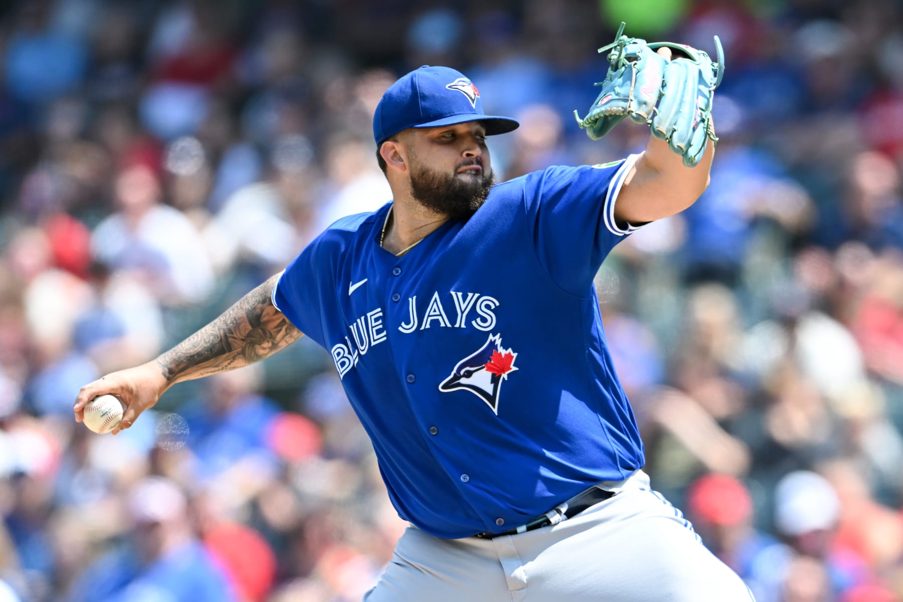 CLEVELAND, OHIO - AUGUST 10, 2023: Alek Manoah #6 of the Toronto Blue Jays throws a pitch during the first inning against the Cleveland Guardians at Progressive Field on August 10, 2023 in Cleveland, Ohio. (Photo by Nick Cammett/Diamond Images via Getty Images)