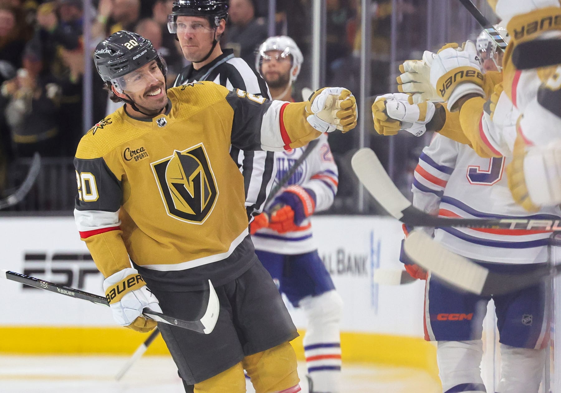 LAS VEGAS, NEVADA - FEBRUARY 06: Chandler Stephenson #20 of the Vegas Golden Knights celebrates with teammates on the bench after scoring a third-period goal against the Edmonton Oilers during their game at T-Mobile Arena on February 06, 2024 in Las Vegas, Nevada. (Photo by Ethan Miller/Getty Images)
