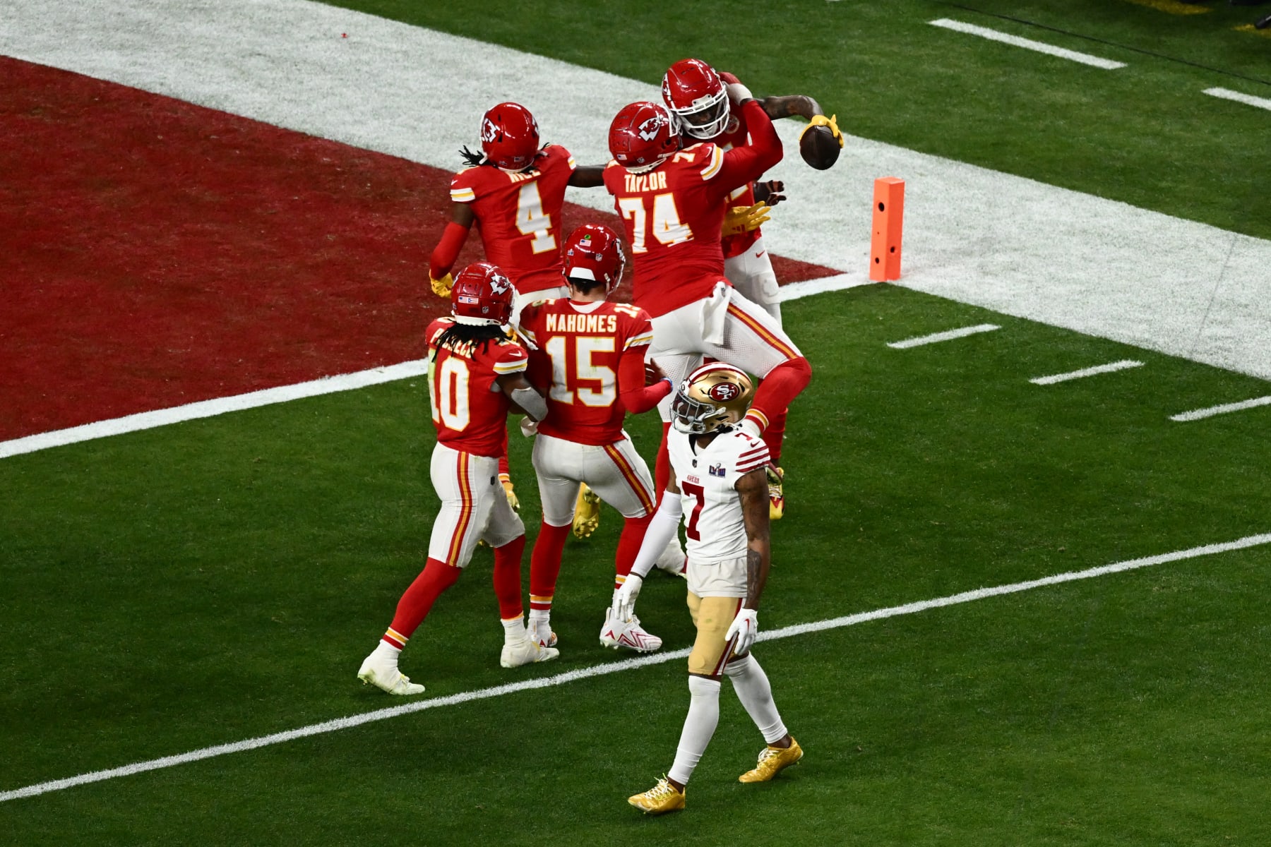 Who Do the Kansas City Chiefs Play Next? Potential Opponents and Scenarios  in 2024 NFL Playoff Bracket
