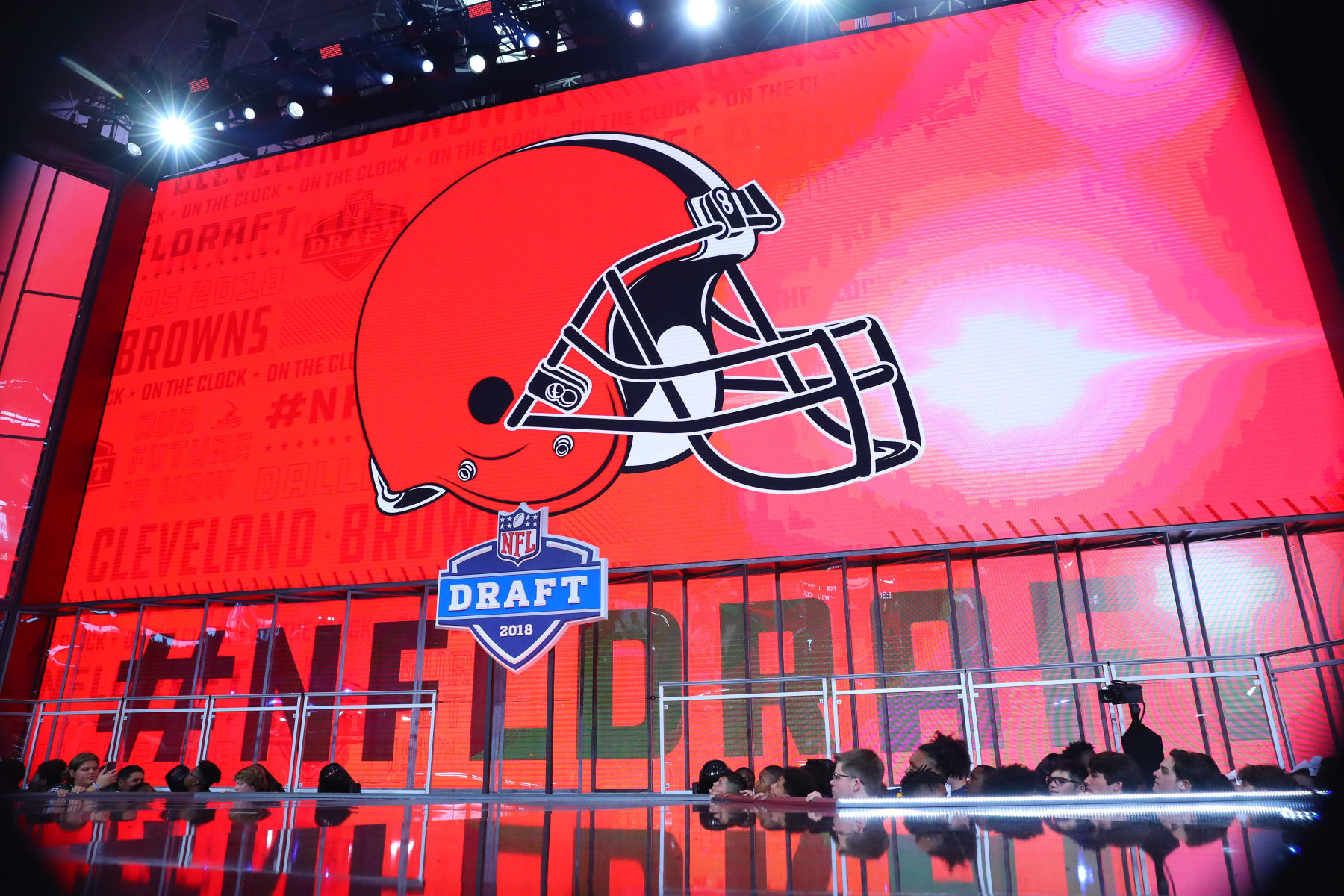 ARLINGTON, TX - APRIL 26: The Cleveland Browns logo on the video board during the first round at the 2018 NFL Draft at AT&T Statium on April 26, 2018 at AT&T Stadium in Arlington Texas. (Photo by Rich Graessle/Icon Sportswire via Getty Images)