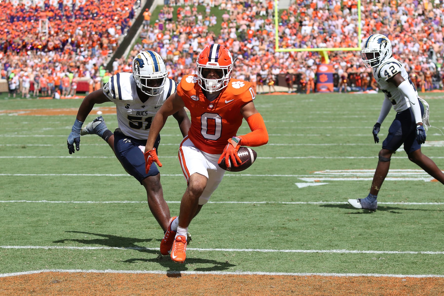 CLEMSON, SC - SEPTEMBER 09: Clemson Tigers wide receiver Antonio Williams (0) scores a touchdown after catching a pass and out running the defense during a college football game between the Charleston Southern Buccaneers and the Clemson Tigers on September 9, 2023, at Clemson Memorial Stadium in Clemson, S.C. (Photo by John Byrum/Icon Sportswire via Getty Images)