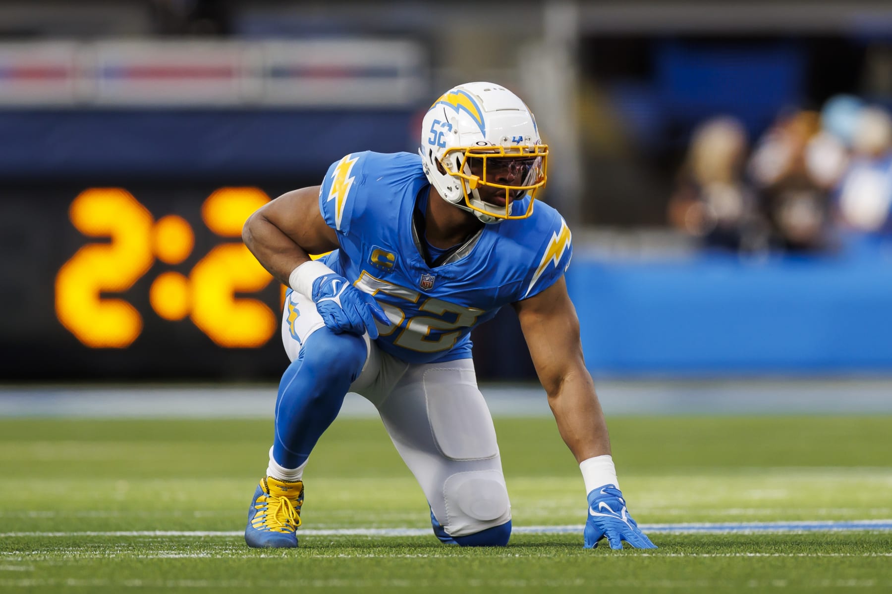 Chargers Edge Khalil Mack