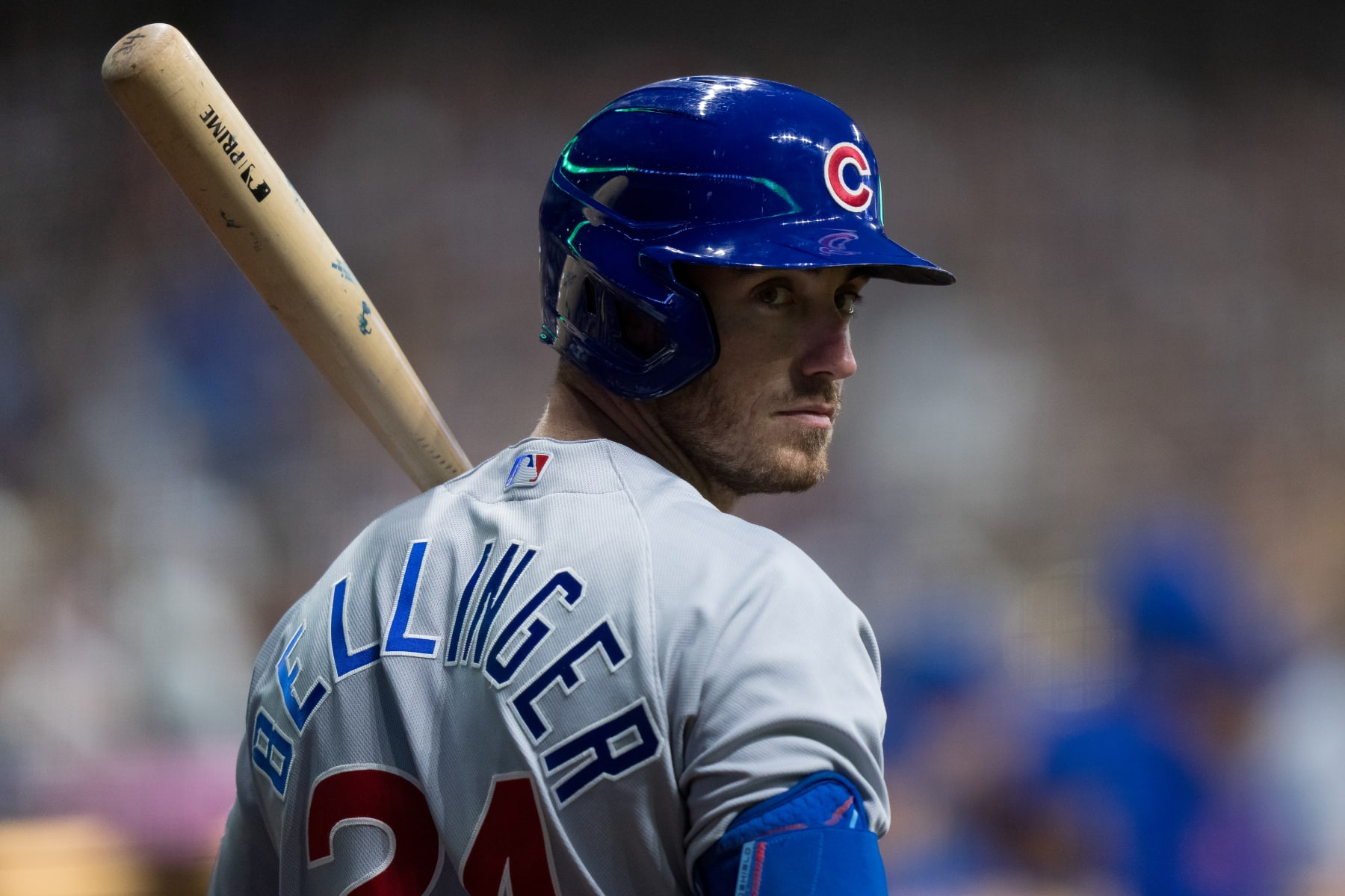Angelinos reflexionando sobre las persecuciones de Cody Bellinger