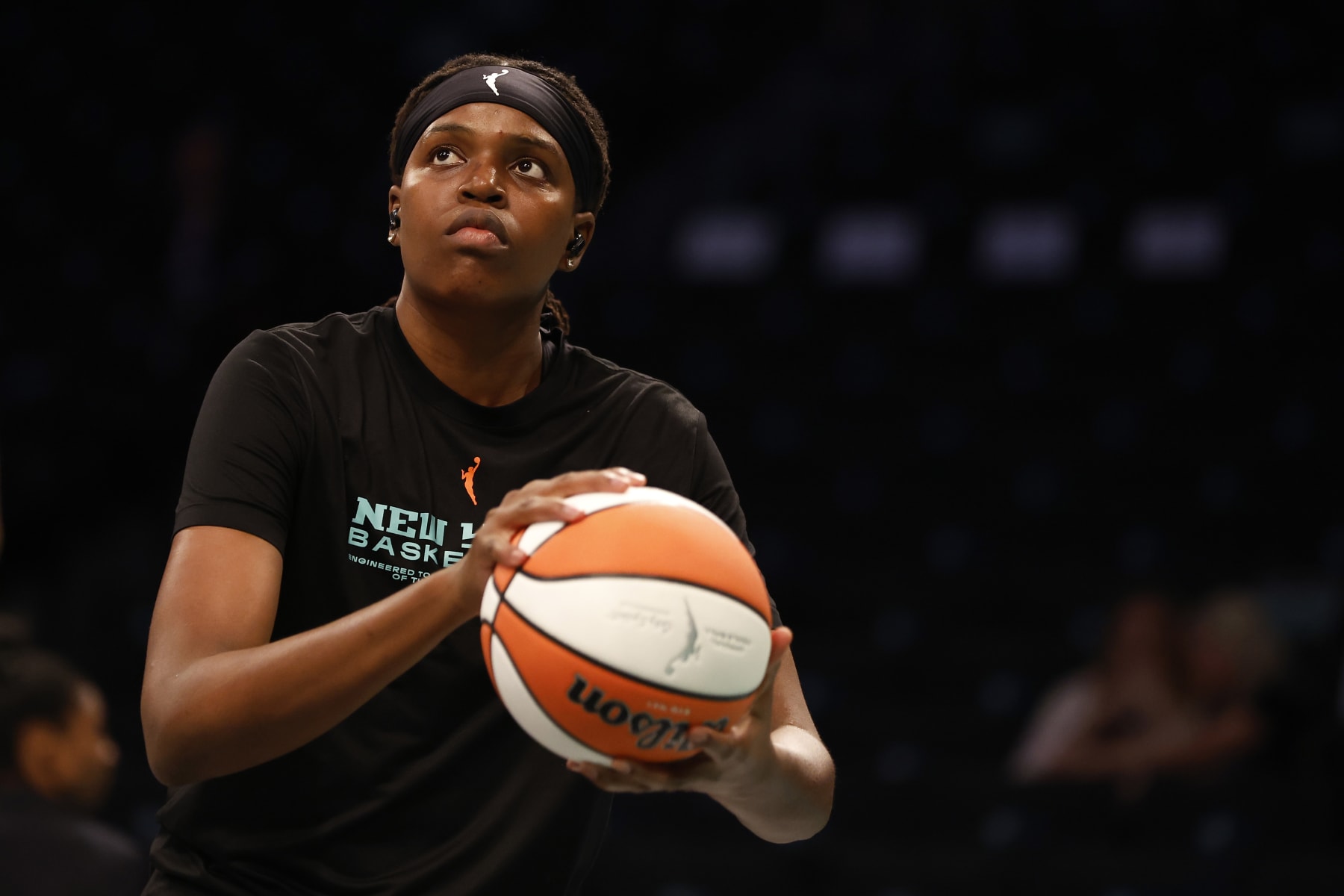 NEW YORK, NEW YORK - OCTOBER 18: Jonquel Jones #35 of the New York Liberty warms up before Game Four of the 2023 WNBA Finals against the Las Vegas Aces at Barclays Center on October 18, 2023 in New York City. (Photo by Sarah Stier/Getty Images)
