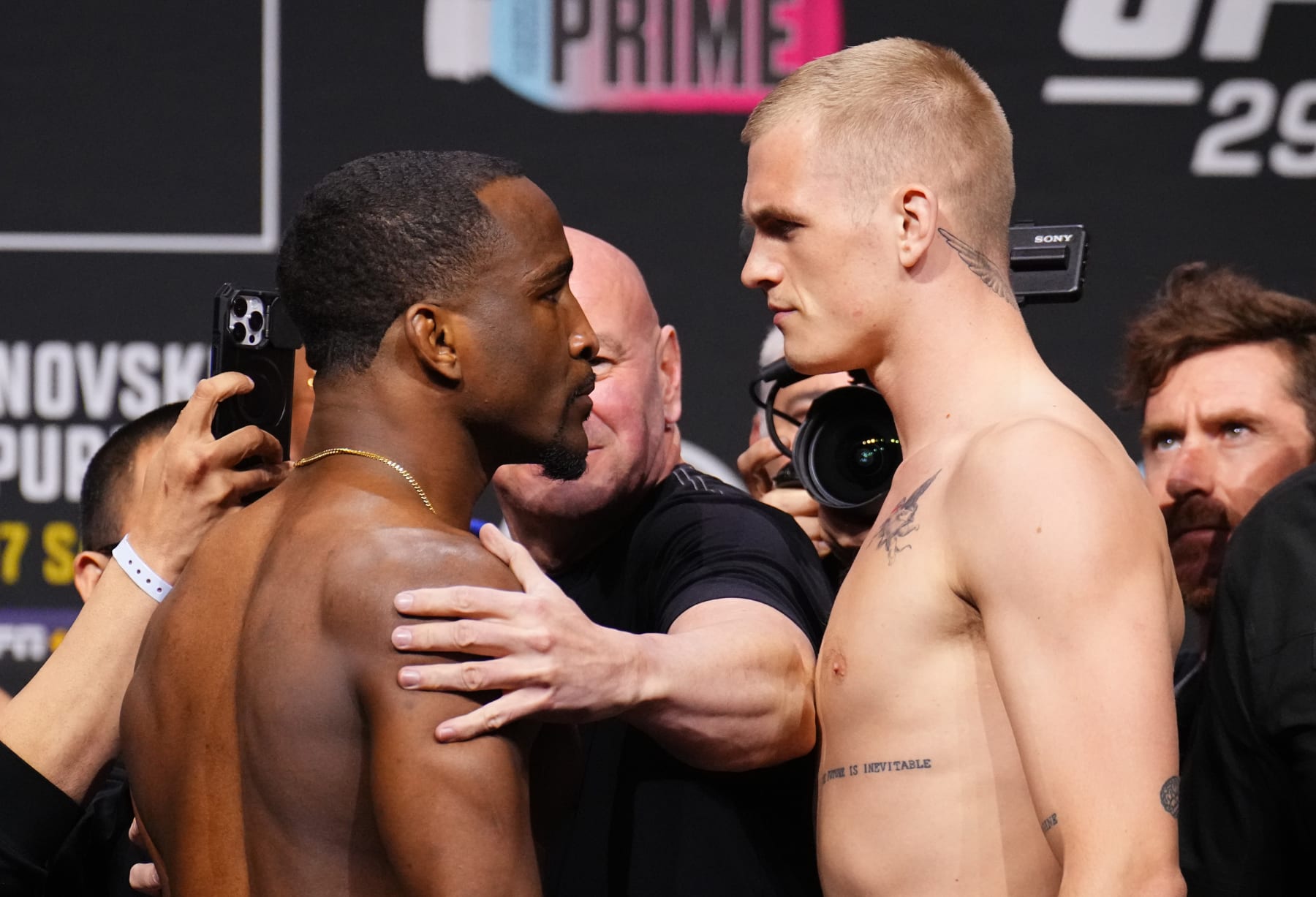 Geoff Neal vs. Ian Machado Garry