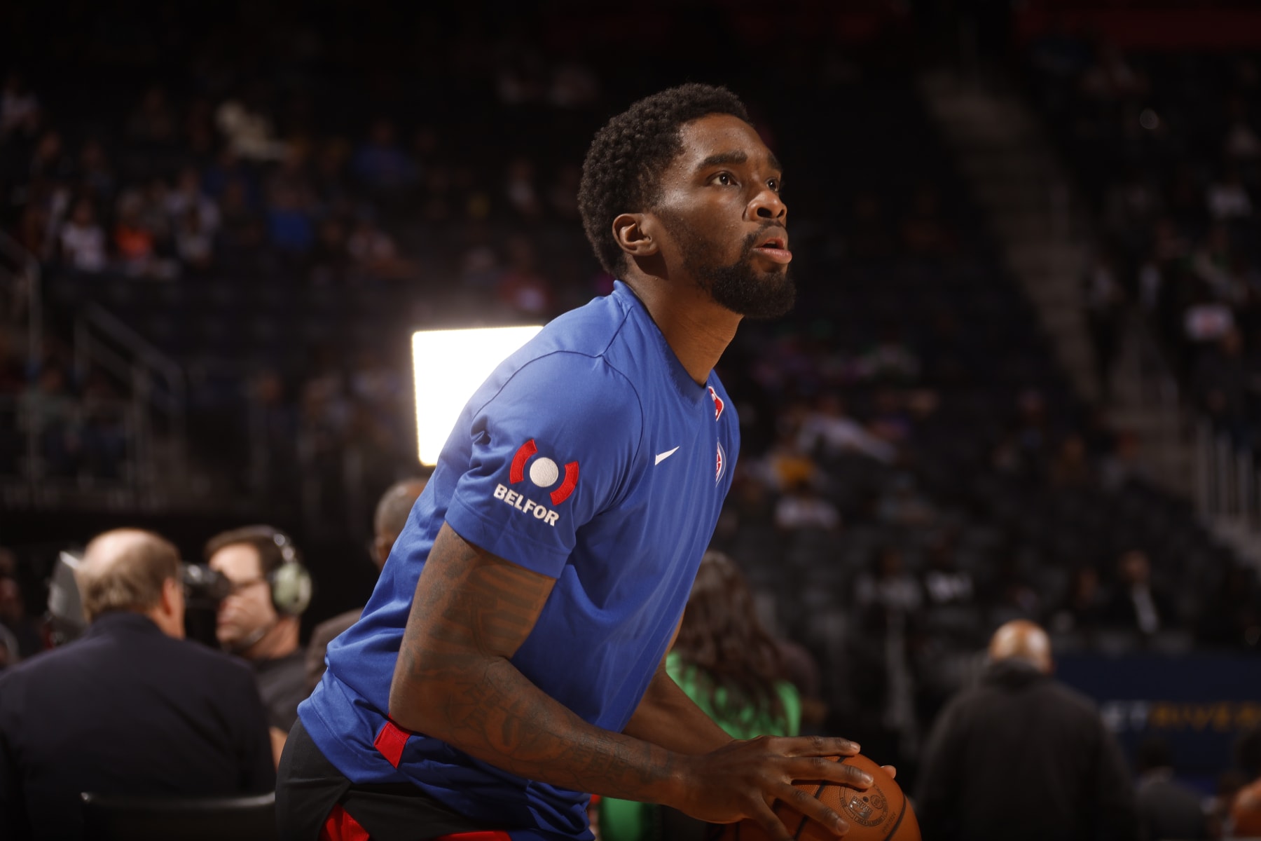 DETROIT, MI - MARCH 1: Shake Milton #5 of the Detroit Pistons warms up before the game against the Cleveland Cavaliers on March 1, 2024 at Little Caesars Arena in Detroit, Michigan. NOTE TO USER: User expressly acknowledges and agrees that, by downloading and/or using this photograph, User is consenting to the terms and conditions of the Getty Images License Agreement. Mandatory Copyright Notice: Copyright 2024 NBAE (Photo by Brian Sevald/NBAE via Getty Images)