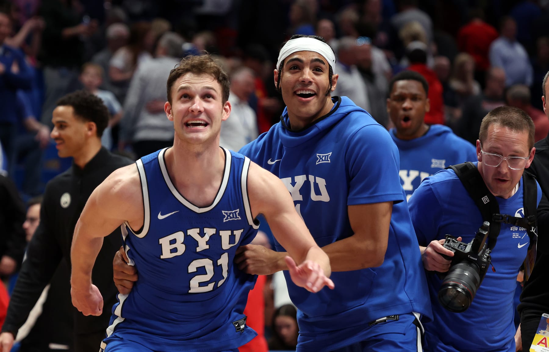 BYU's Trevin Knell (21)