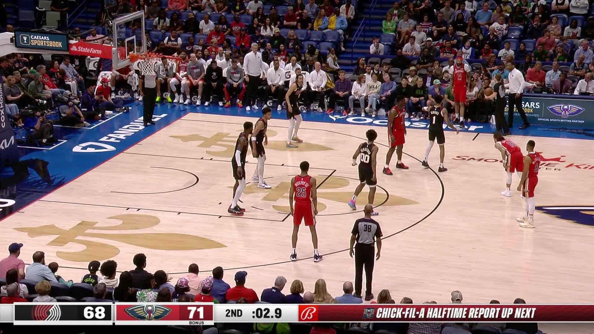 Zion Soars for the Lob 🪜