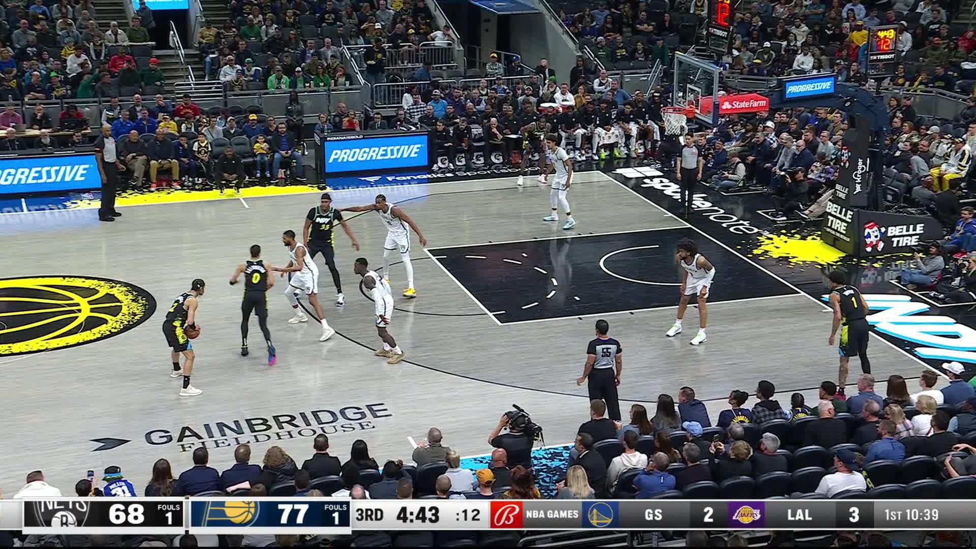 Myles Turner Puts Claxton on Poster 💥