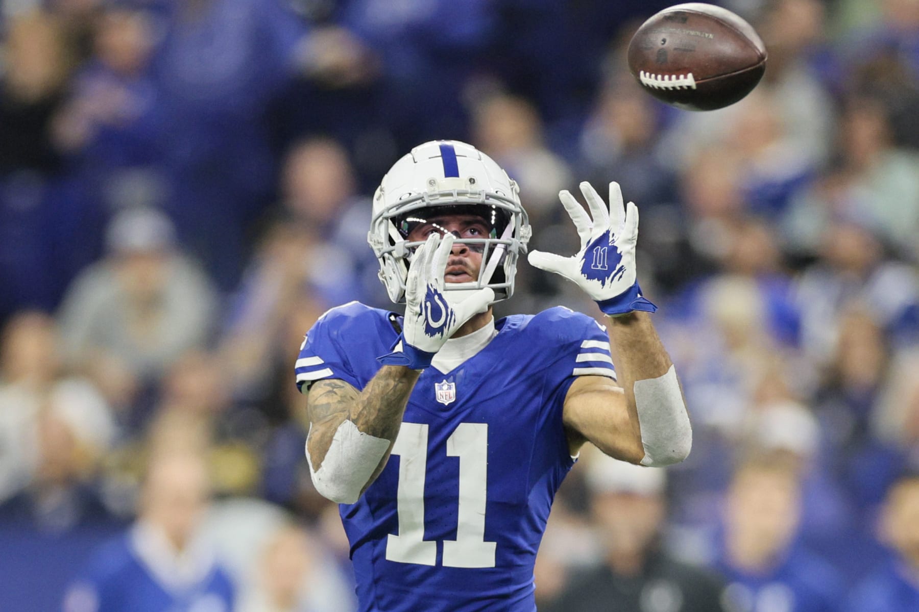 INDIANAPOLIS, INDIANA - DECEMBER 16: Michael Pittman Jr. #11 of the Indianapolis Colts catches a pass during the second quarter against the Pittsburgh Steelers at Lucas Oil Stadium on December 16, 2023 in Indianapolis, Indiana. (Photo by Andy Lyons/Getty Images)