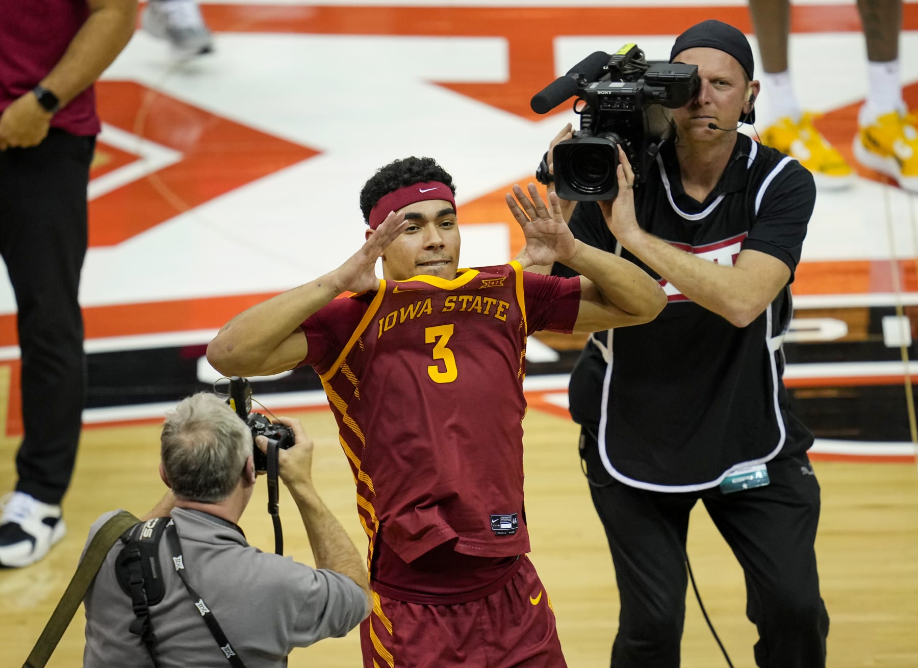 KANSAS CITY, MISSOURI - MARCH 16: Tamin Lipsey #3 of the Iowa State Cyclones celebrates after defeating the Houston Cougars in the Big 12 Men's Basketball Tournament championship game at T-Mobile Center on March 16, 2024 in Kansas City, Missouri. (Photo by Jay Biggerstaff/Getty Images)