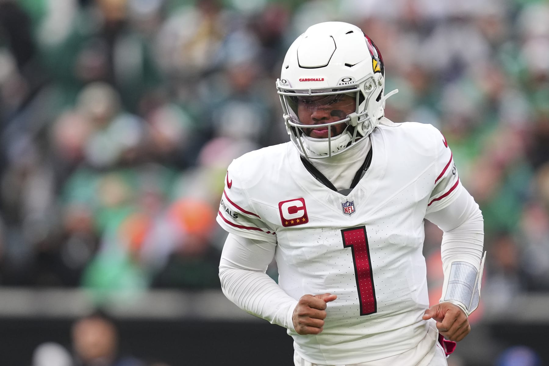 PHILADELPHIA, PENNSYLVANIA - DECEMBER 31: Kyler Murray #1 of the Arizona Cardinals looks on against the Philadelphia Eagles at Lincoln Financial Field on December 31, 2023 in Philadelphia, Pennsylvania. (Photo by Mitchell Leff/Getty Images)