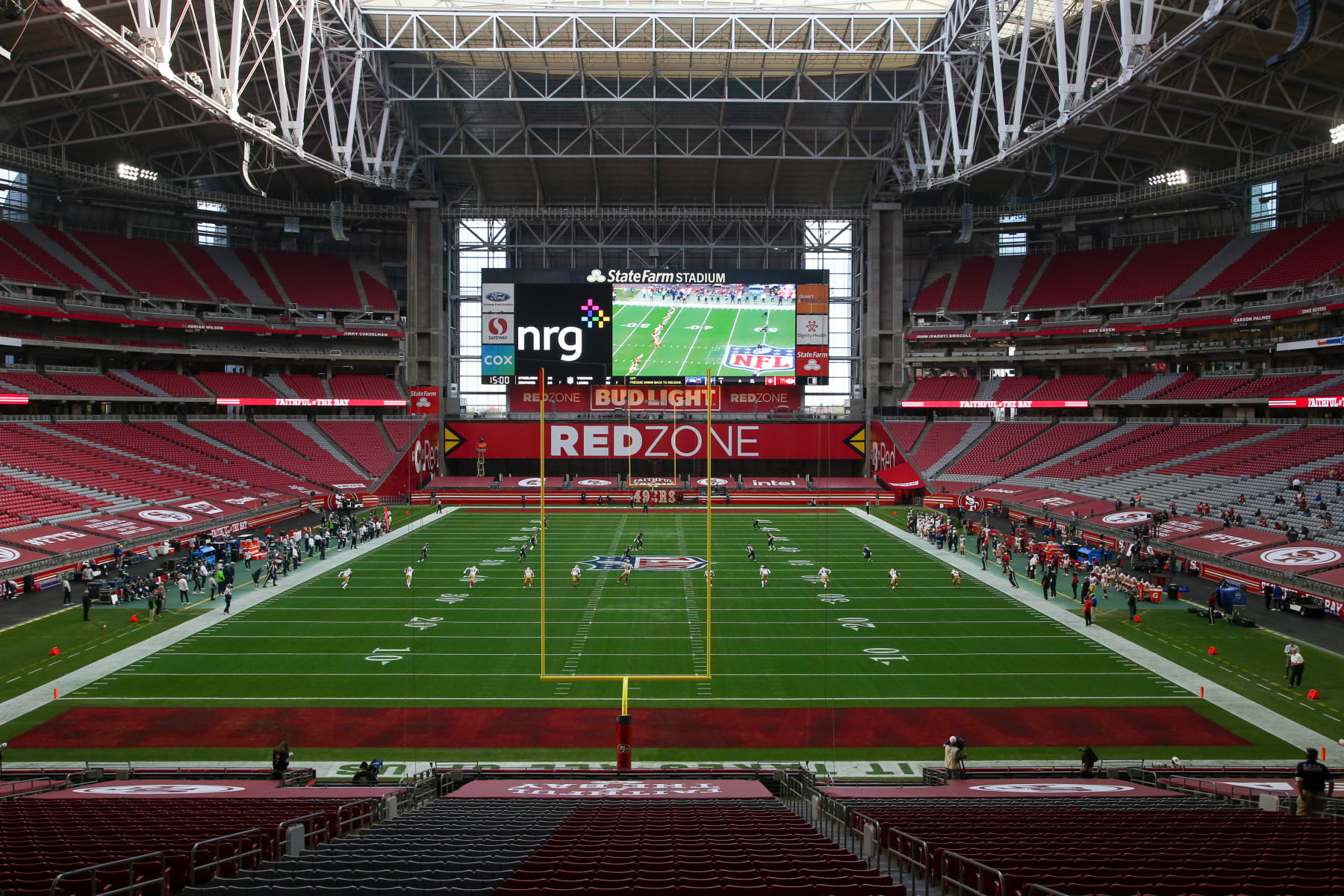 GLENDALE, AZ - JANUARY 03: Overall view of State Farm Stadium in Glendale, Arizona without fans during the San Francisco 49ers game against the Seattle Seahawks. The 49ers are using the Arizona Cardinals stadium as their temporary home due to COVID-19 restrictions in Santa Clara County in California. (Photo by Kiyoshi Mio/Icon Sportswire via Getty Images)