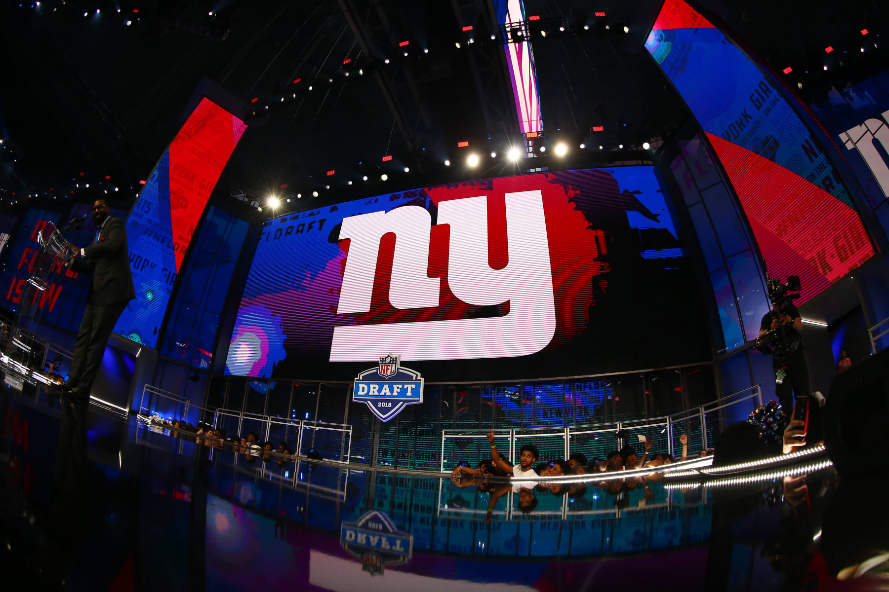 ARLINGTON, TX - APRIL 27: New York Giant logo on the video board during the third round of the 2018 NFL Draft on April 27, 2018, at AT&T Stadium in Arlington, TX. (Photo by Rich Graessle/Icon Sportswire via Getty Images)