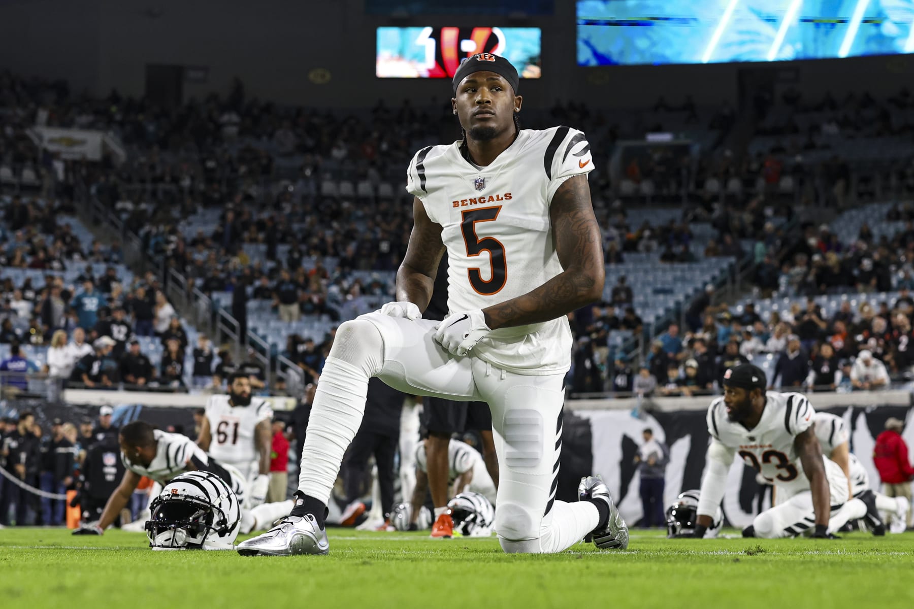 JACKSONVILLE, FL - DECEMBER 04: Tee Higgins #5 of the Cincinnati Bengals warms up prior to an NFL football game against the Jacksonville Jaguars at EverBank Stadium on December 4, 2023 in Jacksonville, FL. (Photo by Perry Knotts/Getty Images)