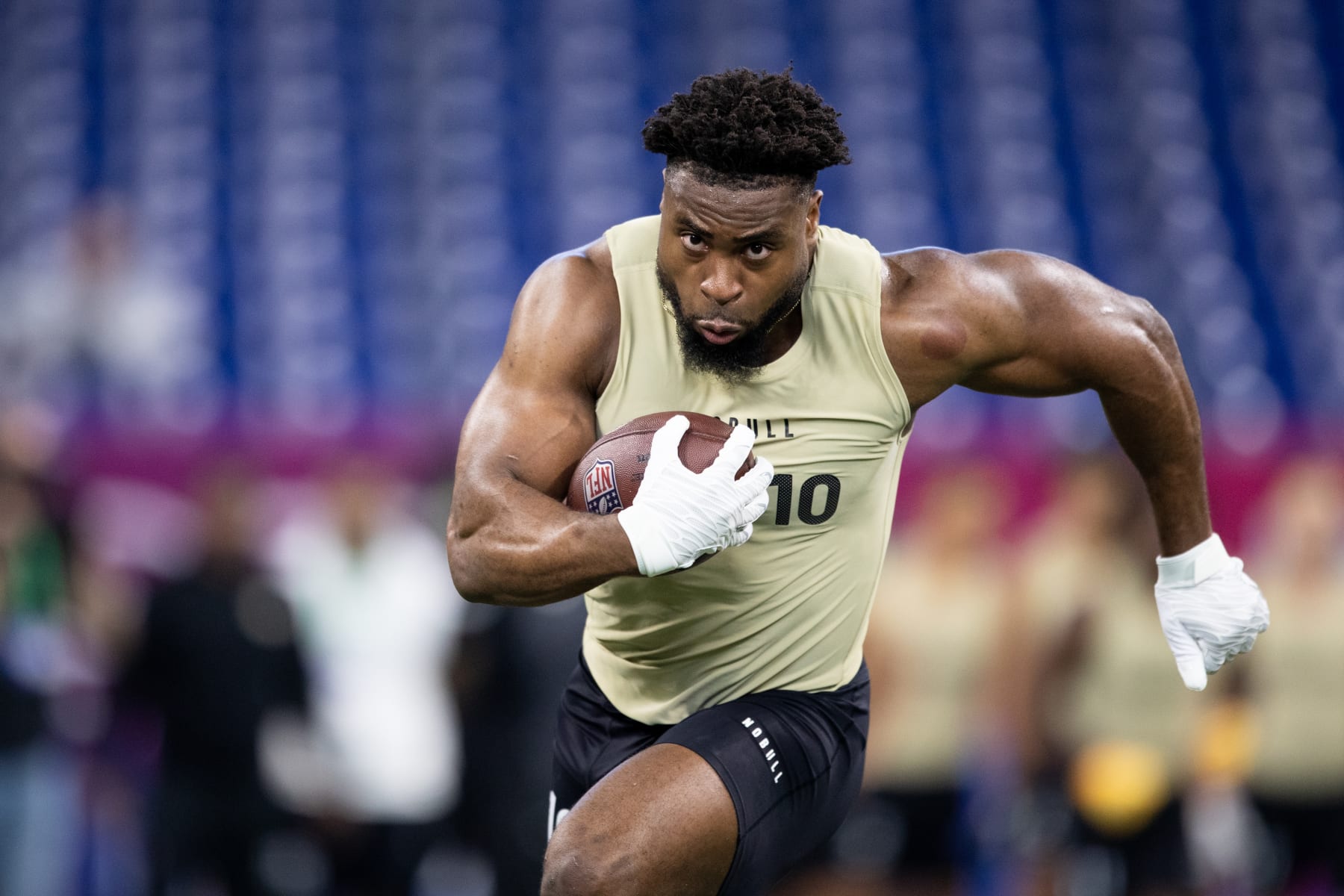 Notre Dame running back Audric Estime