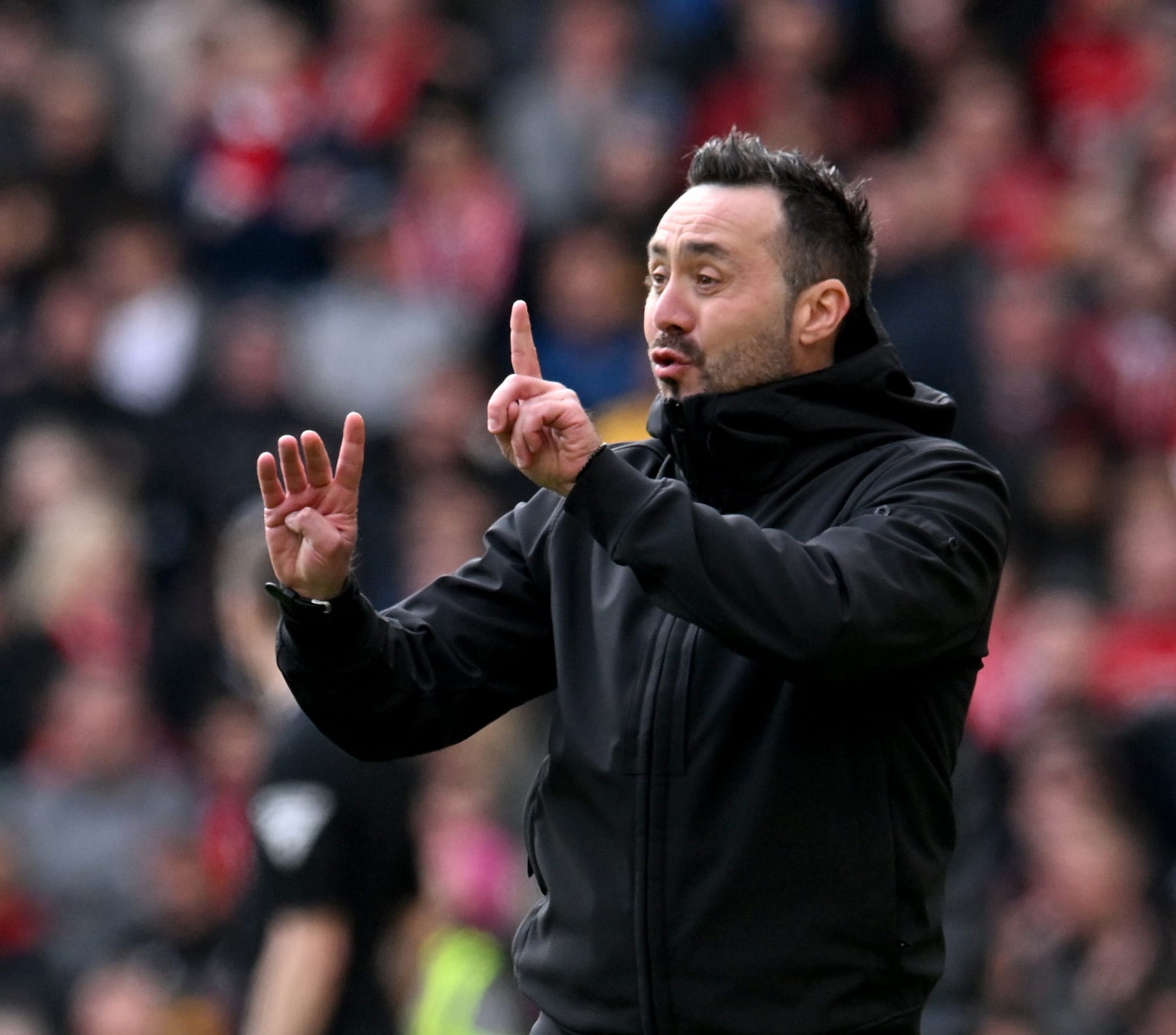 LIVERPOOL, ENGLAND - MARCH 31: (THE SUN OUT, THE SUN ON SUNDAY OUT) Roberto De Zerbi manager of Brighton and Hove Albion during the Premier League match between Liverpool FC and Brighton & Hove Albion at Anfield on March 31, 2024 in Liverpool, England. (Photo by Andrew Powell/Liverpool FC via Getty Images)