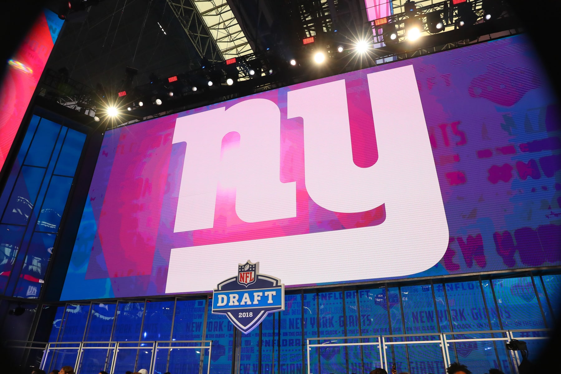 ARLINGTON, TX - APRIL 26: The New York Giants logo on the video board during the first round at the 2018 NFL Draft at AT&T Stadium on April 26, 2018 at AT&T Stadium in Arlington Texas. (Photo by Rich Graessle/Icon Sportswire via Getty Images)