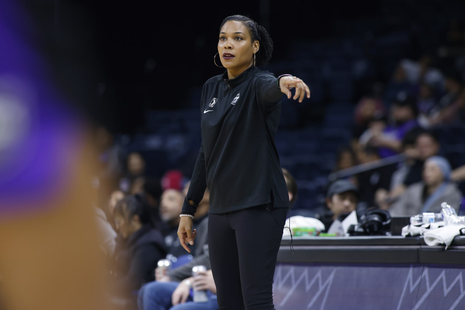 STOCKTON, CA - NOVEMBER 19: Lindsey Harding Head Coach of the Stockton Kings directs her team against the South Bay Lakers during the match on November 19, 2023 at Stockton Arena in Stockton, California. NOTE TO USER: User expressly acknowledges and agrees that by downloading and/or using this Photograph, user is consenting to the terms and conditions of the Getty Images License Agreement. Mandatory Copyright Notice: Copyright 2023 NBAE (Photo by Jack Arent/NBAE via Getty Images)