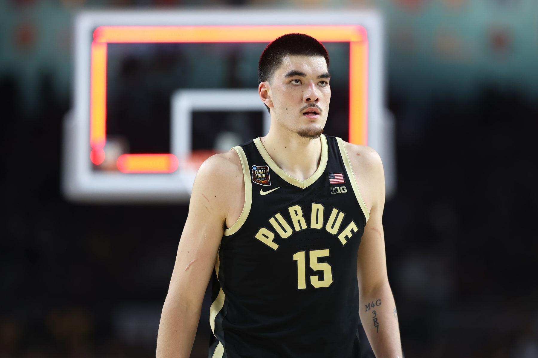 GLENDALE, ARIZONA - APRIL 08: Zach Edey #15 of the Purdue Boilermakers walks across the court in the first half against the Connecticut Huskies during the NCAA Men's Basketball Tournament National Championship game at State Farm Stadium on April 08, 2024 in Glendale, Arizona. (Photo by Christian Petersen/Getty Images)