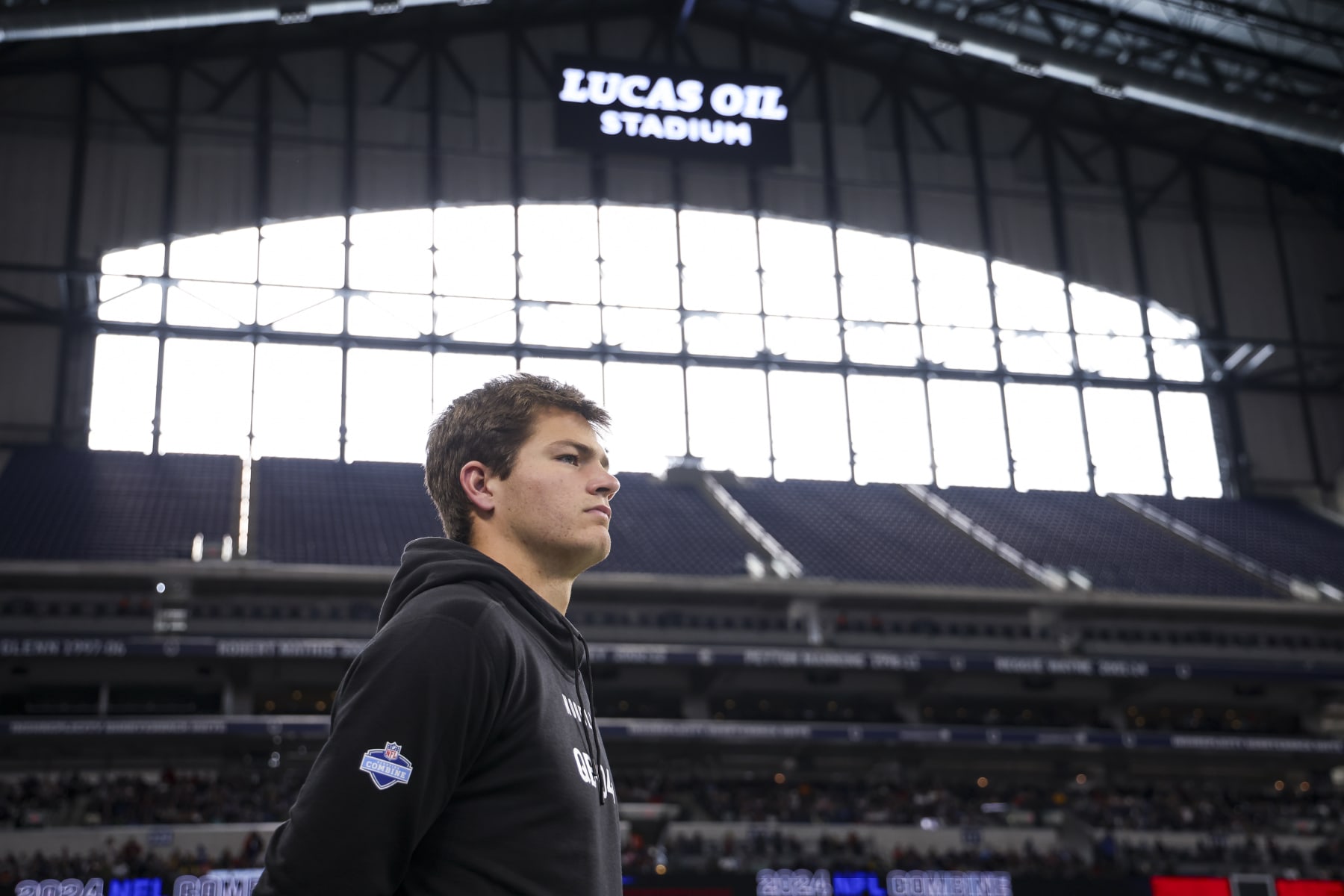 INDIANAPOLIS, INDIANA - MARCH 2: Drake Maye #QB04 of North Carolina watches drills during the NFL Scouting Combine at Lucas Oil Stadium on March 2, 2024 in Indianapolis, Indiana. (Photo by Kara Durrette/Getty Images)
