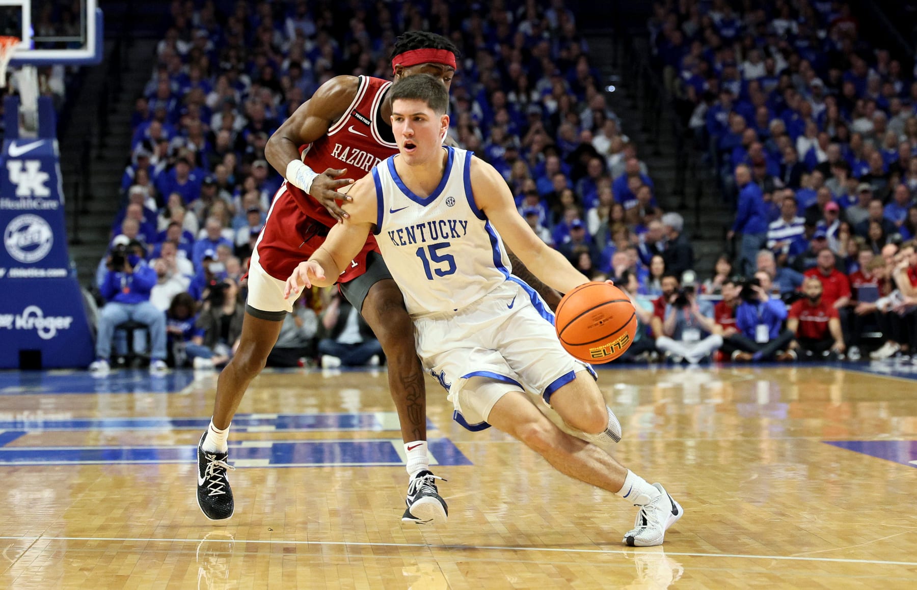 LEXINGTON, KENTUCKY - MARCH 02: Reed Sheppard #15 of the Kentucky Wildcats dribbles the ball against the Arkansas Razorbacks at Rupp Arena on March 02, 2024 in Lexington, Kentucky. (Photo by Andy Lyons/Getty Images)