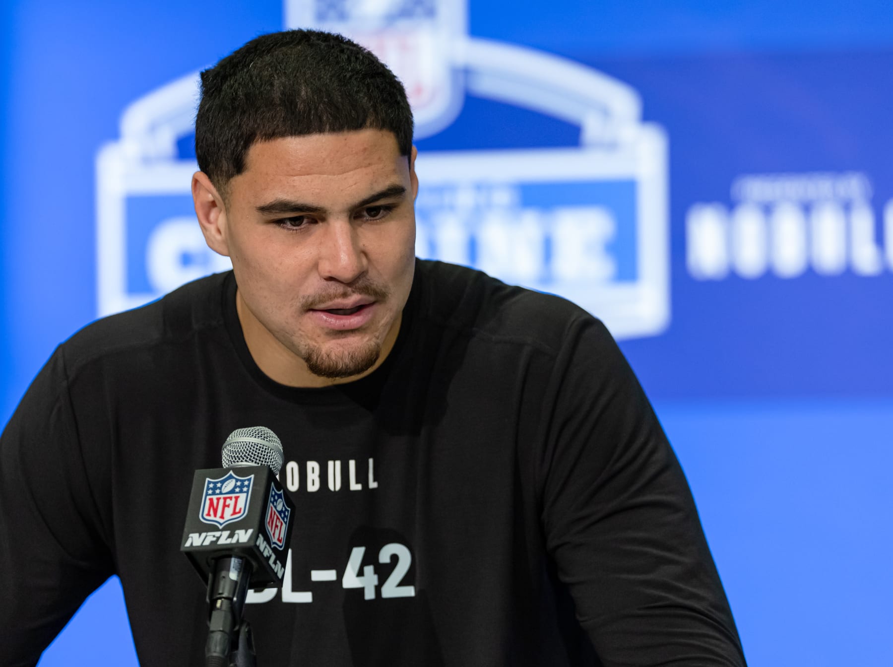 UCLA edge prospect Laiatu Latu