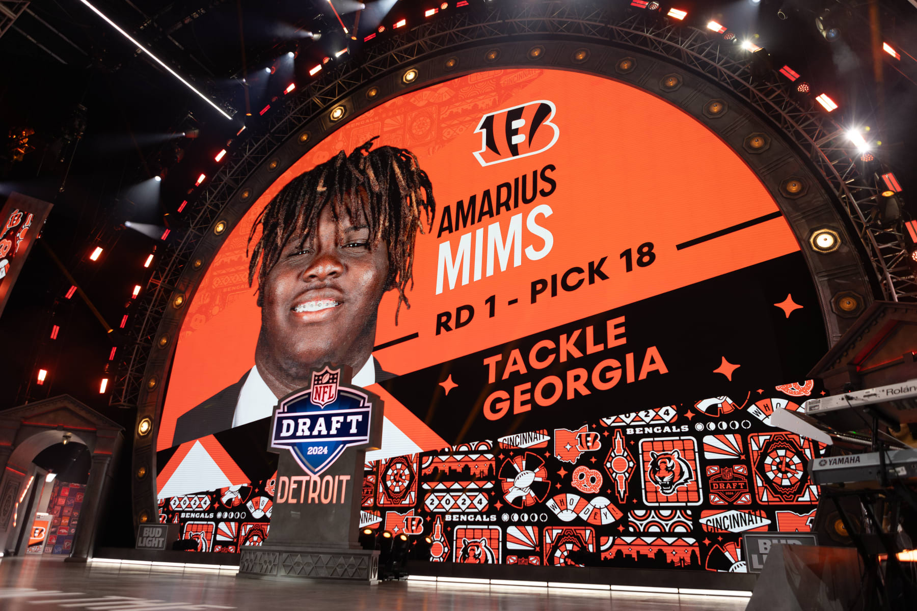 DETROIT, MI - APRIL 25: The Cincinnati Bengals select Georgia Offensive Tackle Amarius Mims with the 18th overall pick in during Day 1 of the NFL Draft on April 25, 2024 at Campus Martius Park and Hart Plaza in Detroit, MI. (Photo by John Smolek/Icon Sportswire via Getty Images)