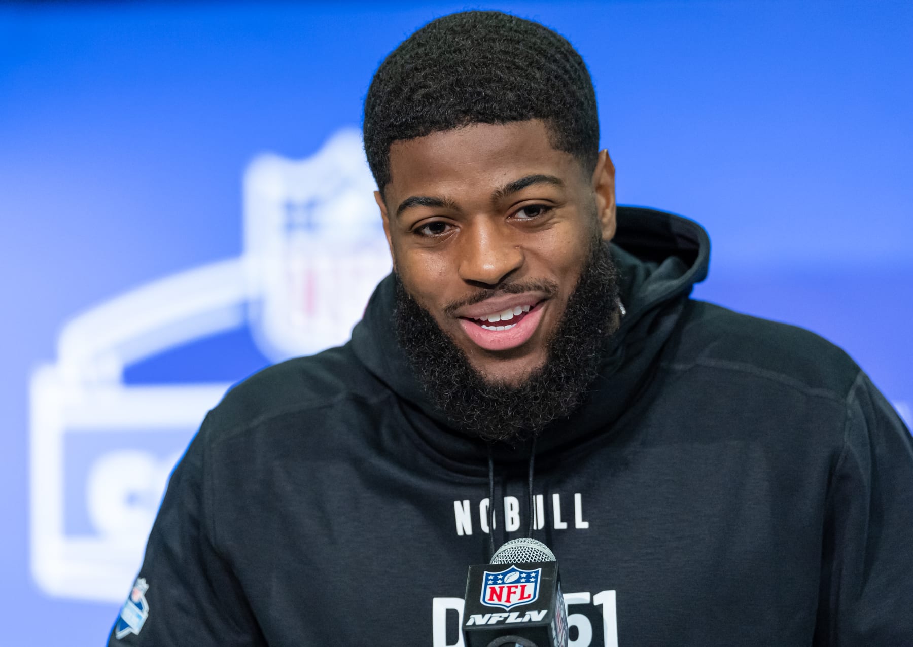 Rams edge-rusher Jared Verse