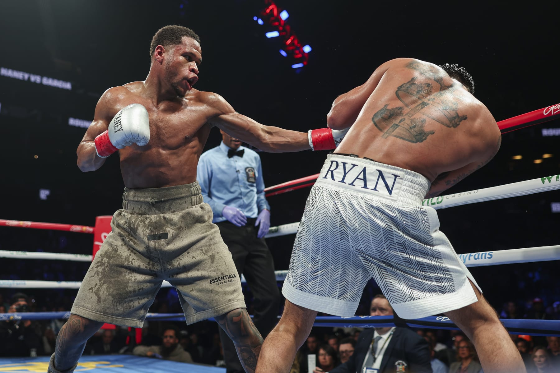 NEW YORK, NEW YORK - APRIL 20: Devin Haney and Ryan Garcia exchange punches during a fight at Barclays Center on April 20, 2024 in New York City. (Photo by Cris Esqueda/Golden Boy/Getty Images)