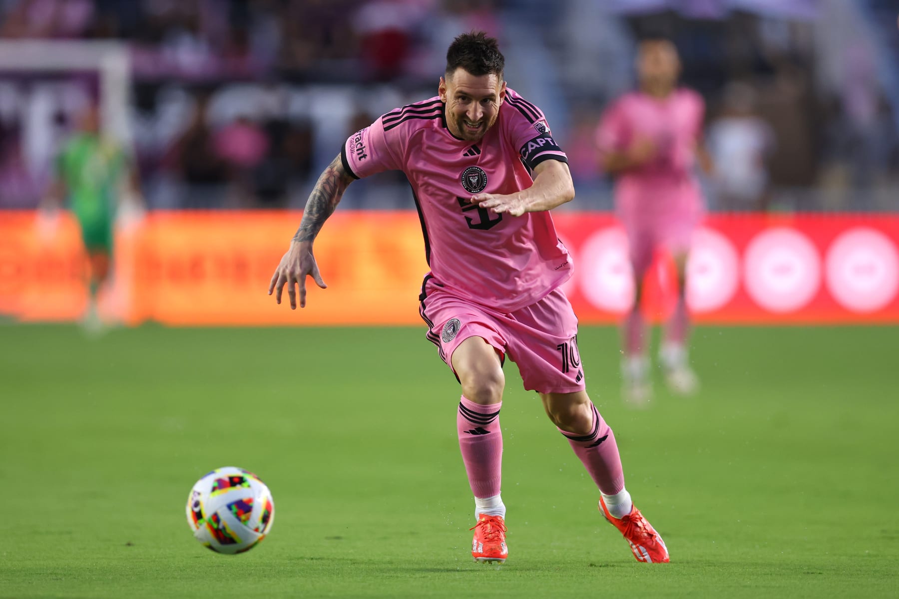 FORT LAUDERDALE, FLORIDA - MAY 04: Lionel Messi #10 of Inter Miami CF controls the ball against the New York Red Bulls during the first half in the game at DRV PNK Stadium on May 04, 2024 in Fort Lauderdale, Florida. (Photo by Megan Briggs/Getty Images)