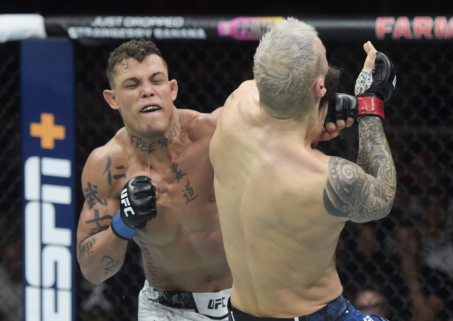RIO DE JANEIRO, BRAZIL - MAY 04: (L-R) Caio Borralho of Brazil punches Paul Craig of Scotland in a middleweight bout during the UFC 301 event at Farmasi Arena on May 04, 2024 in Rio de Janeiro, Brazil. (Photo by Alexandre Loureiro/Zuffa LLC via Getty Images)