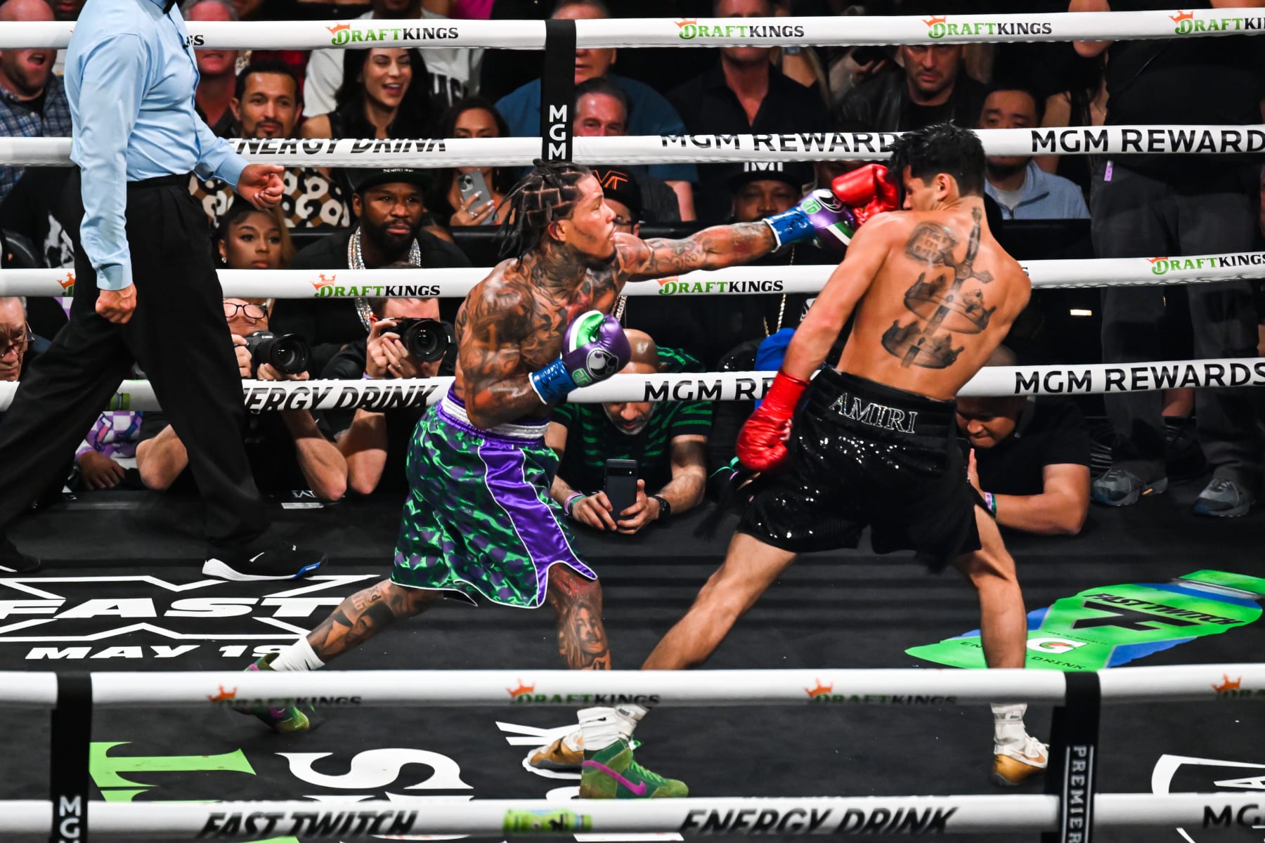 LAS VEGAS, NV - APRIL 22: Gervonta Davis (L) and Ryan Garcia (R) exchange punches during their fight for Lightweights of the Premiere Boxing Championship on Saturday night at the T-Mobile Arena in Las Vegas, Nevada, United States on April 22, 2023. (Photo by Tayfun CoÅkun/Anadolu Agency via Getty Images)