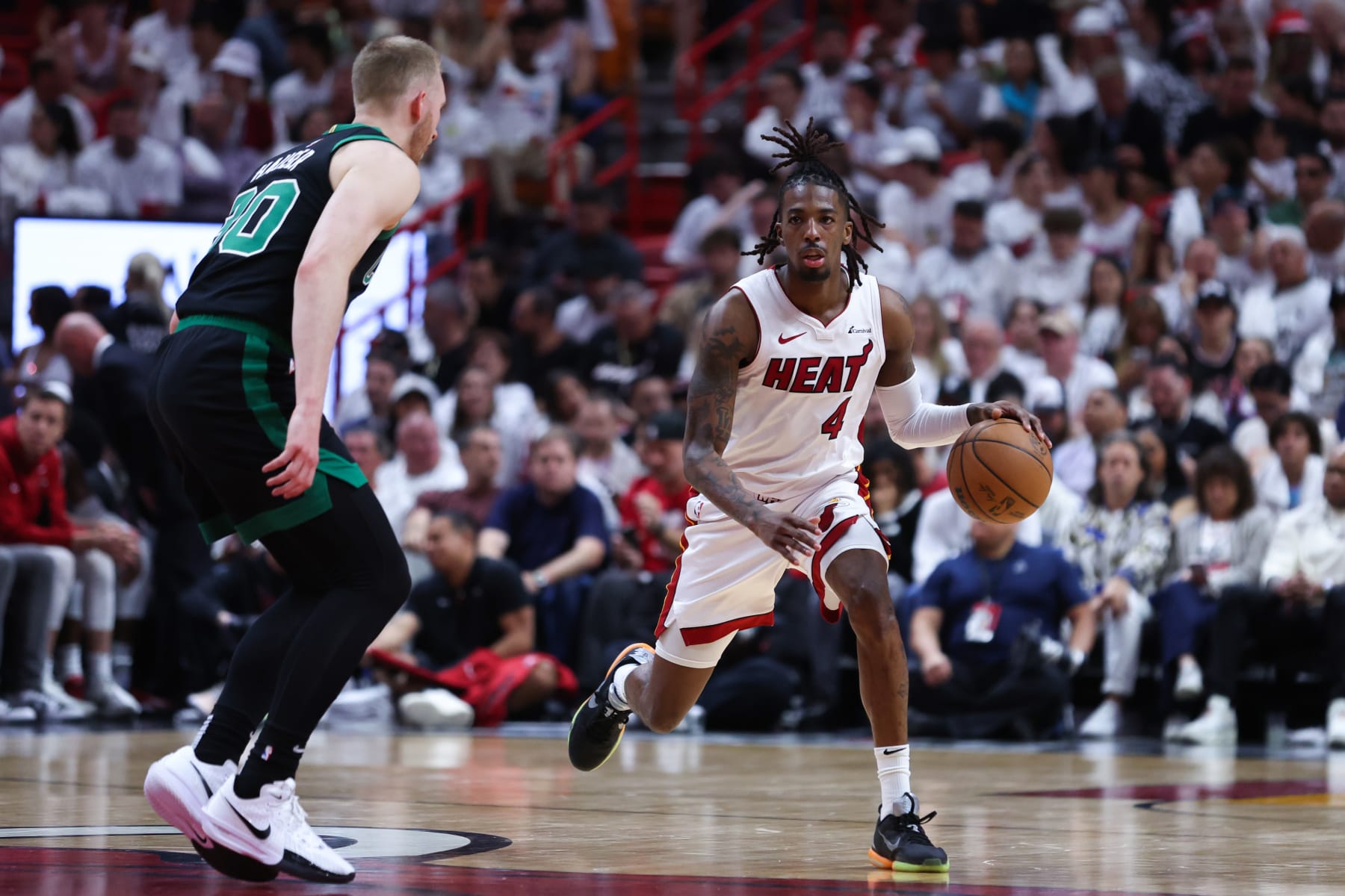 Delon Wright