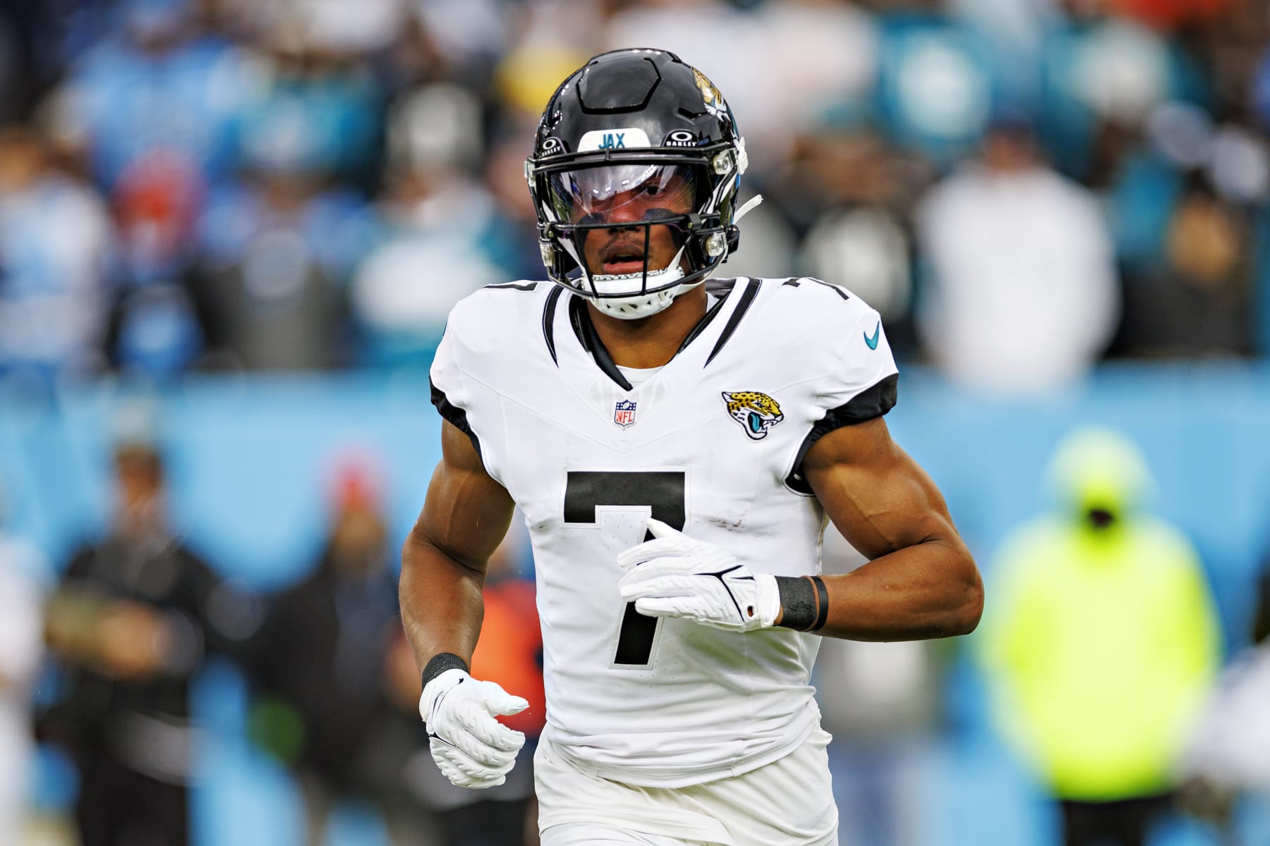 NASHVILLE TENNESSEE - JANUARY 07: Zay Jones #7 of the Jacksonville Jaguars goes in motion during the game against the Tennessee Titans in Nashville, Tennessee at Nissan Stadium on January 7, 2024 in Houston, Texas. The Titans defeated the Jaguars 28-20. (Photo by Wesley Hitt/Getty Images)