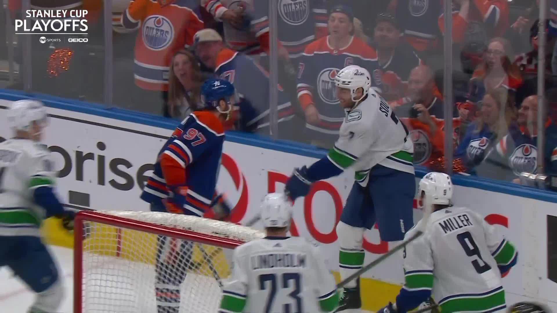 Scuffle After Canucks-Oilers 😠