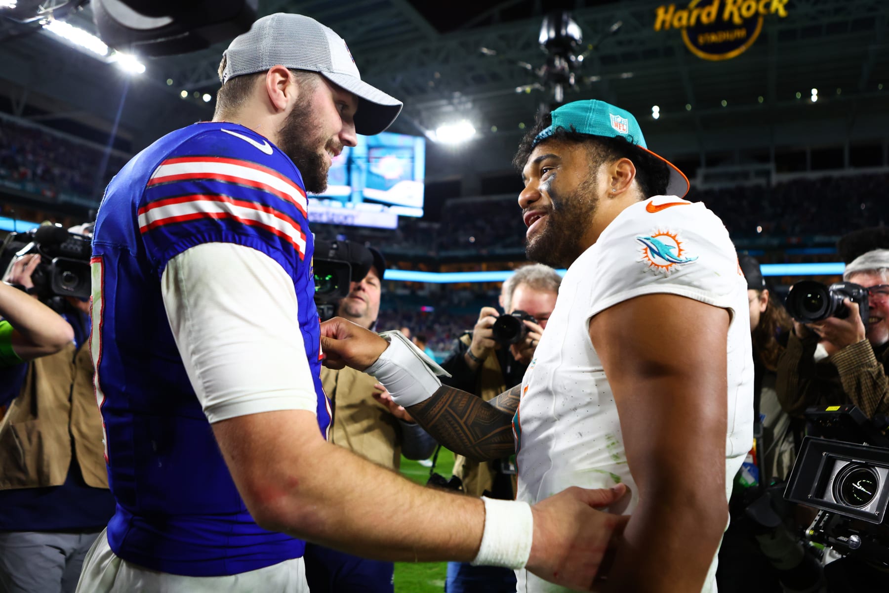 AFC East Rivalry Renewed: Bills vs Dolphins Set for Prime Video Kickoff 