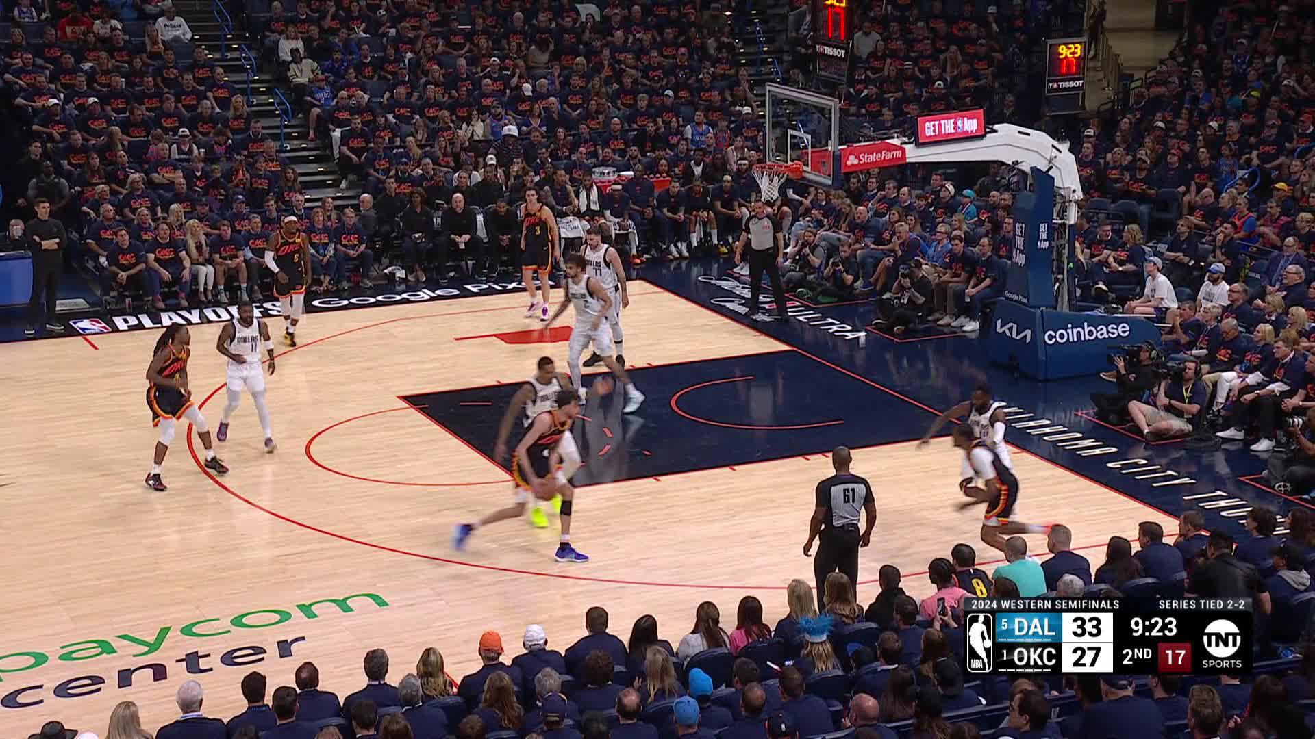 Luka Full-Court Lob to Lively 😱