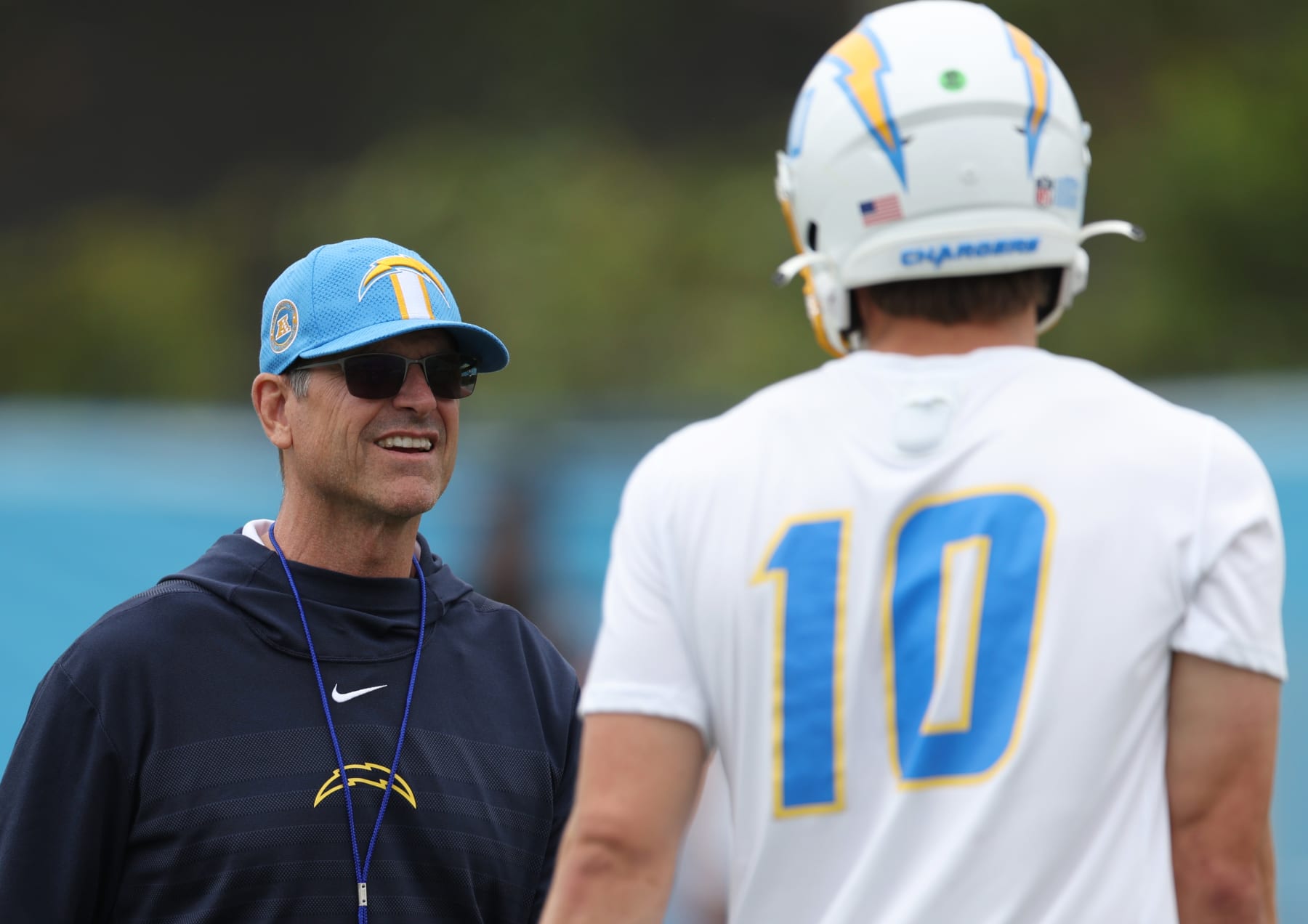 Chargers HC Jim Harbaugh and QB Justin Herbert.